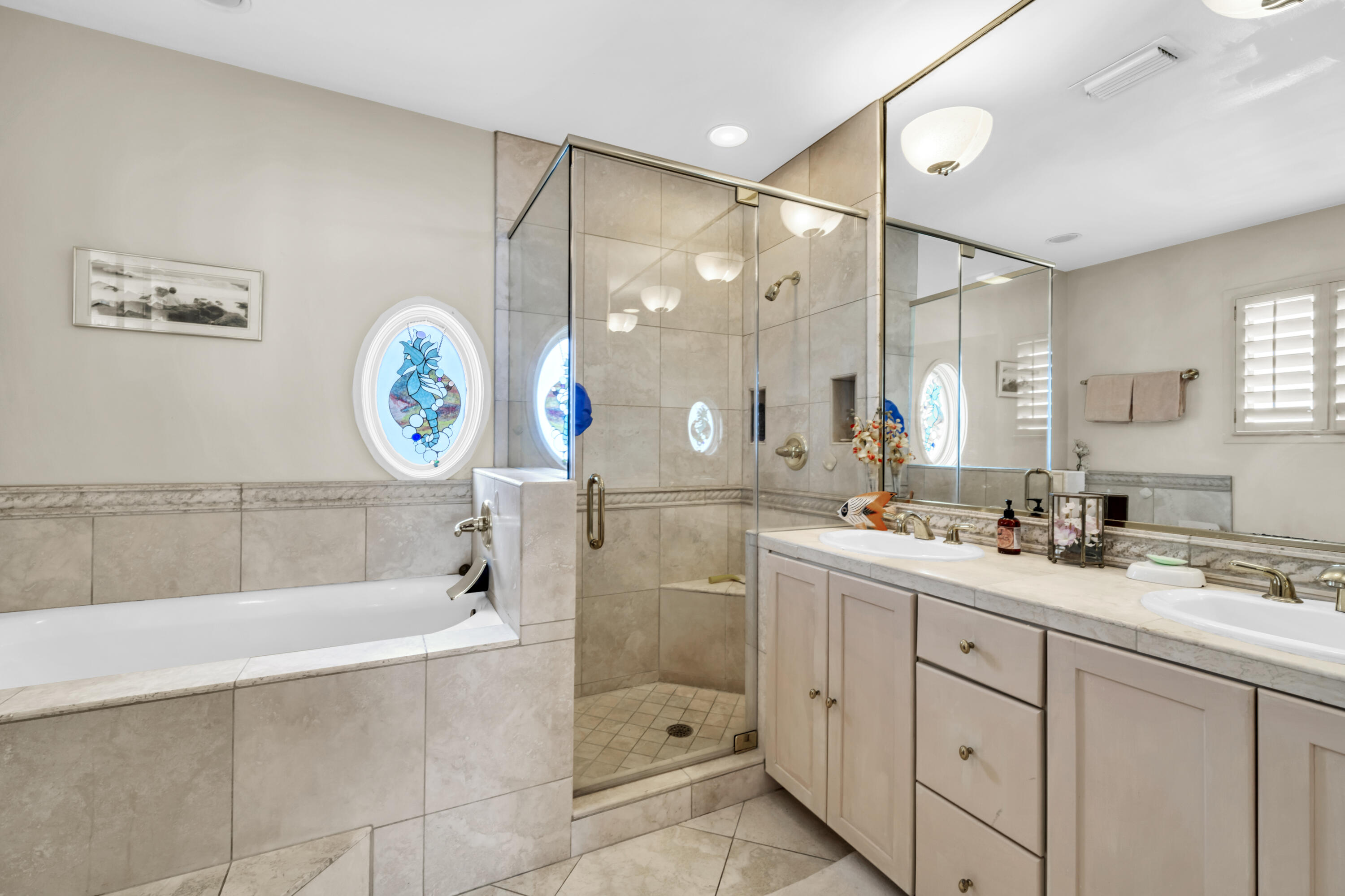 5055 W County Hwy 30A 1016