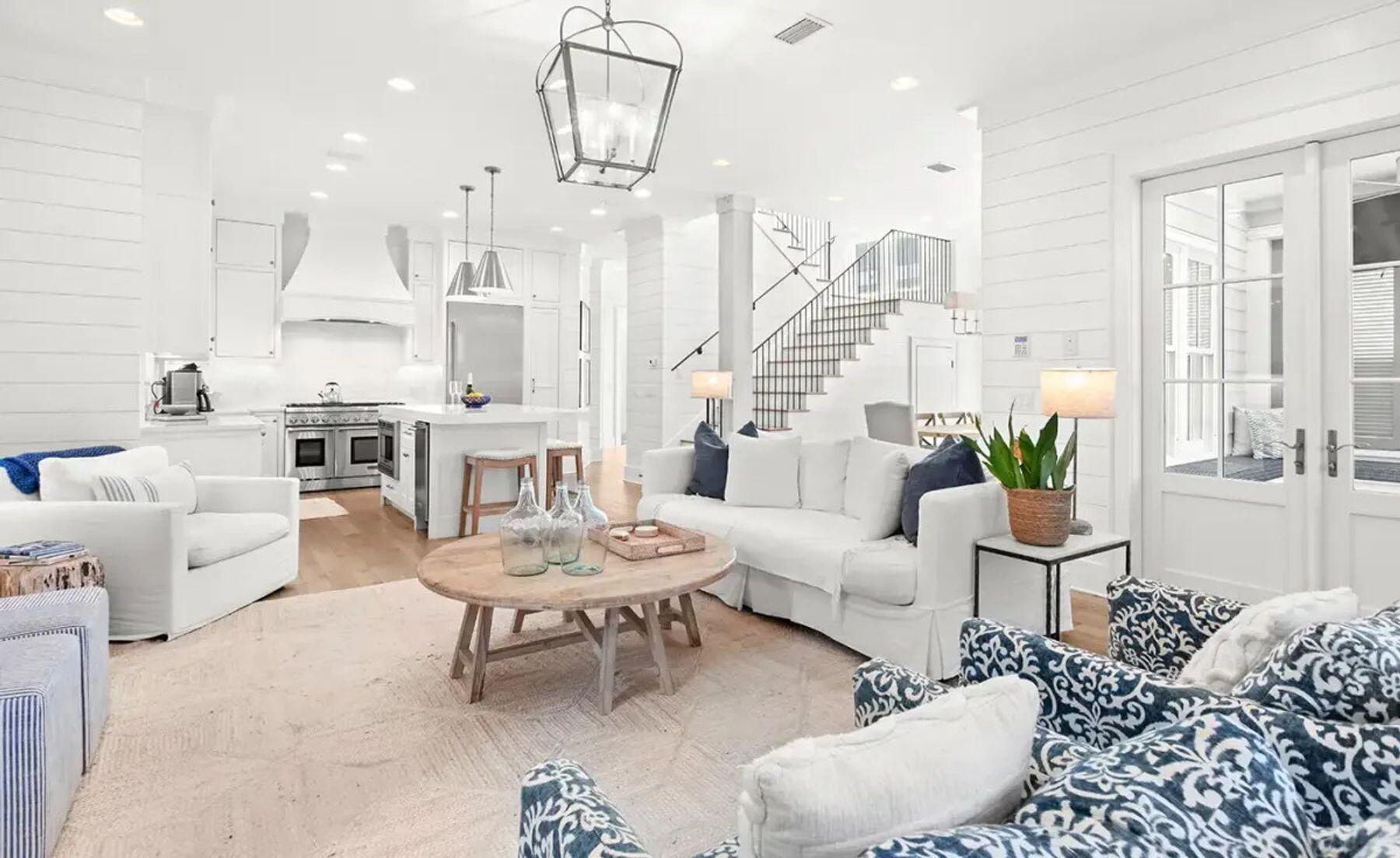 17 Compass Point Way