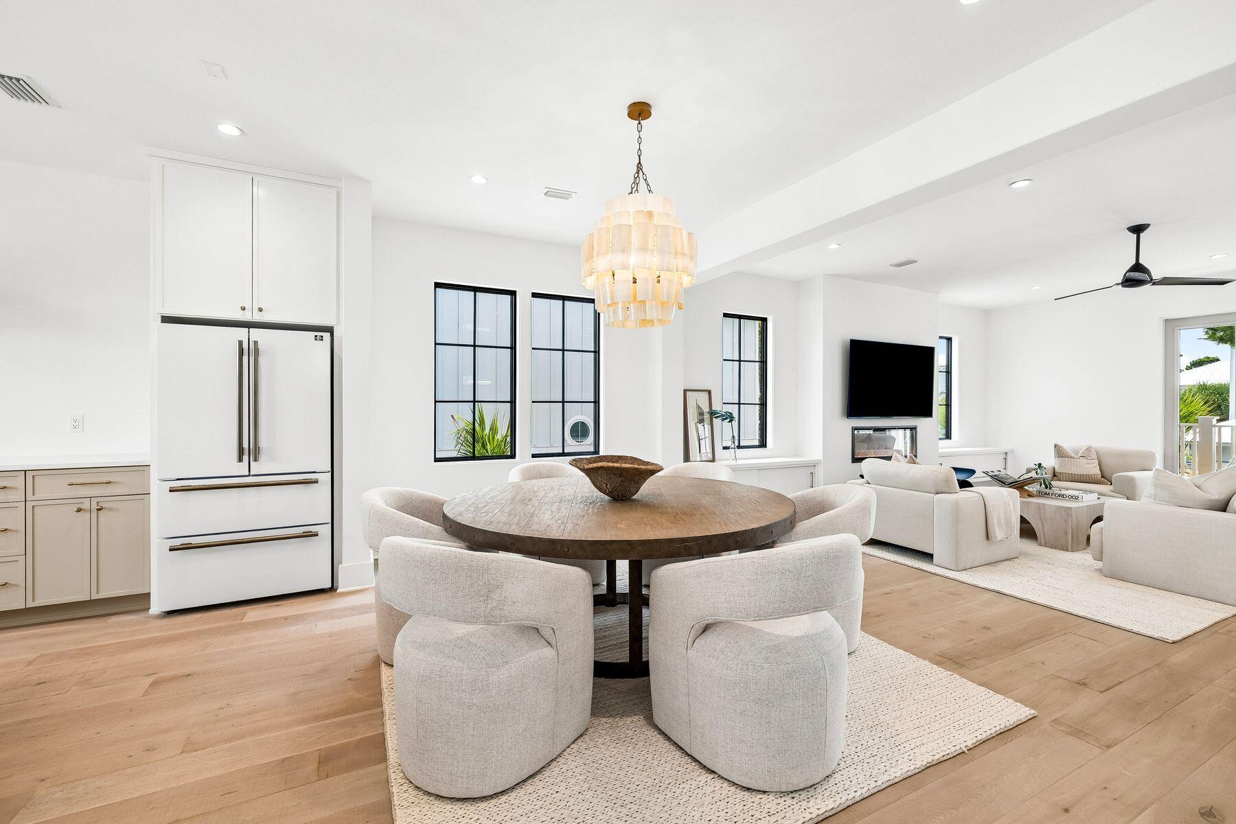 55 Grande Pointe Drive