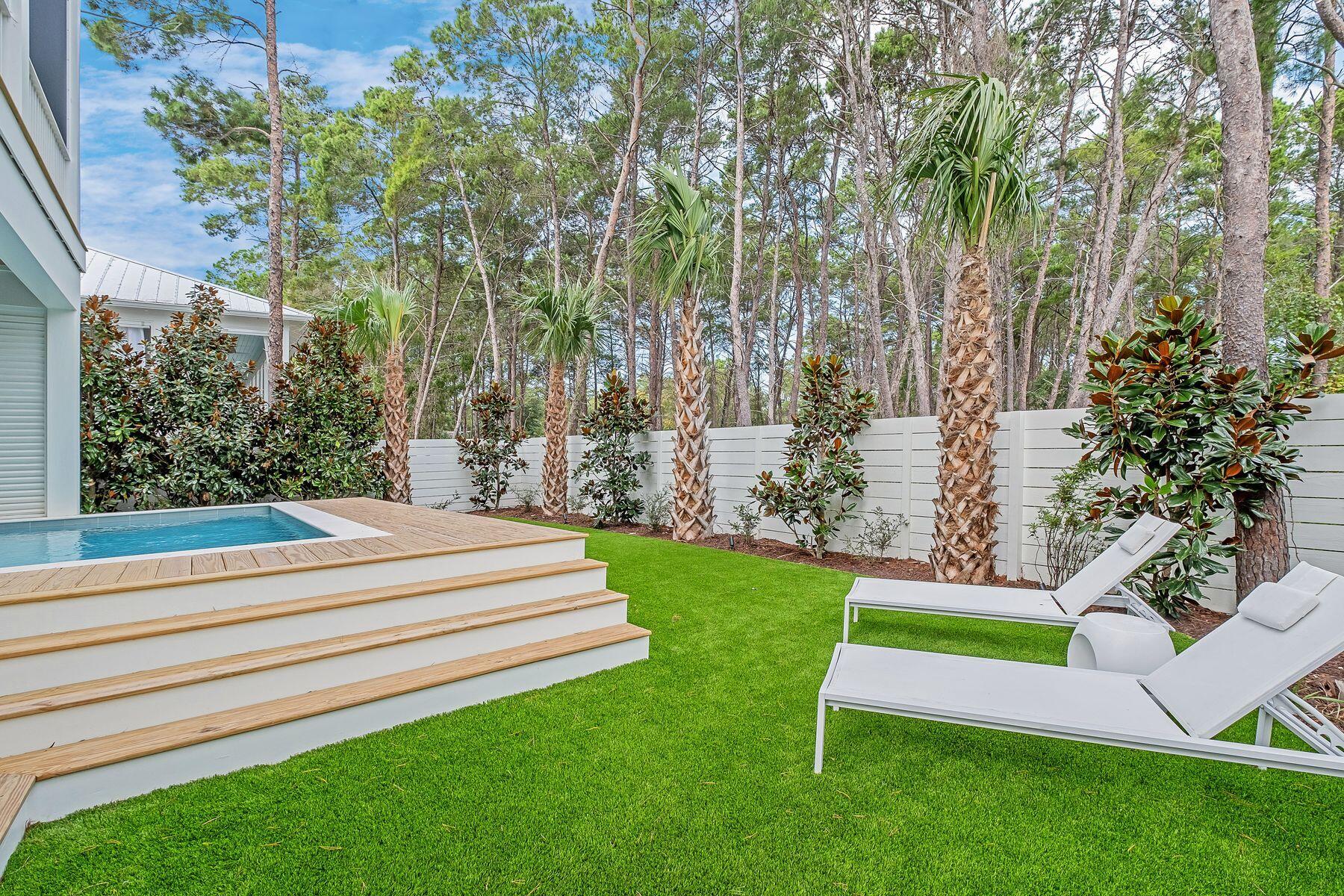 36 Grande Pointe Circle