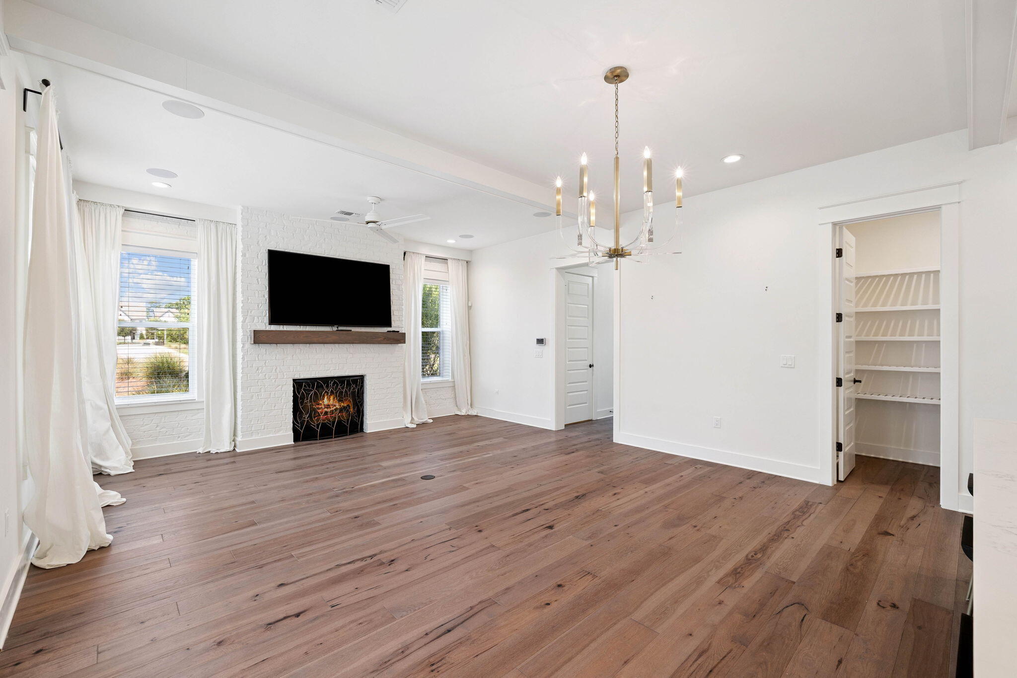 202 Ridgewalk Circle