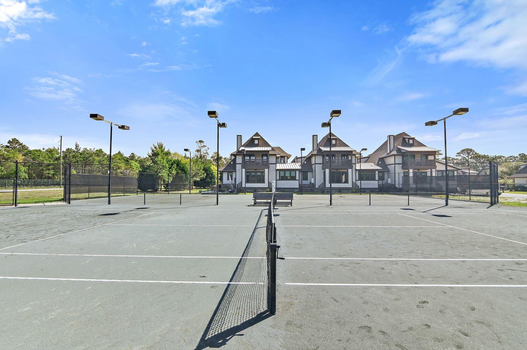 22207 Fox Glenn Trace