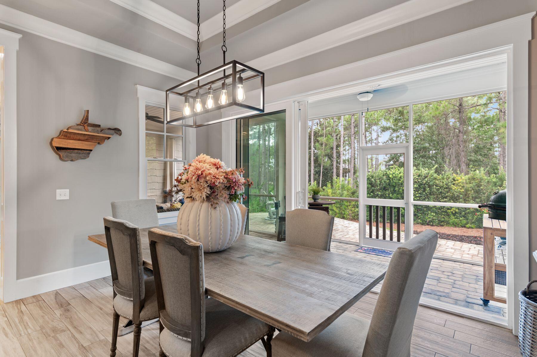 22207 Fox Glenn Trace