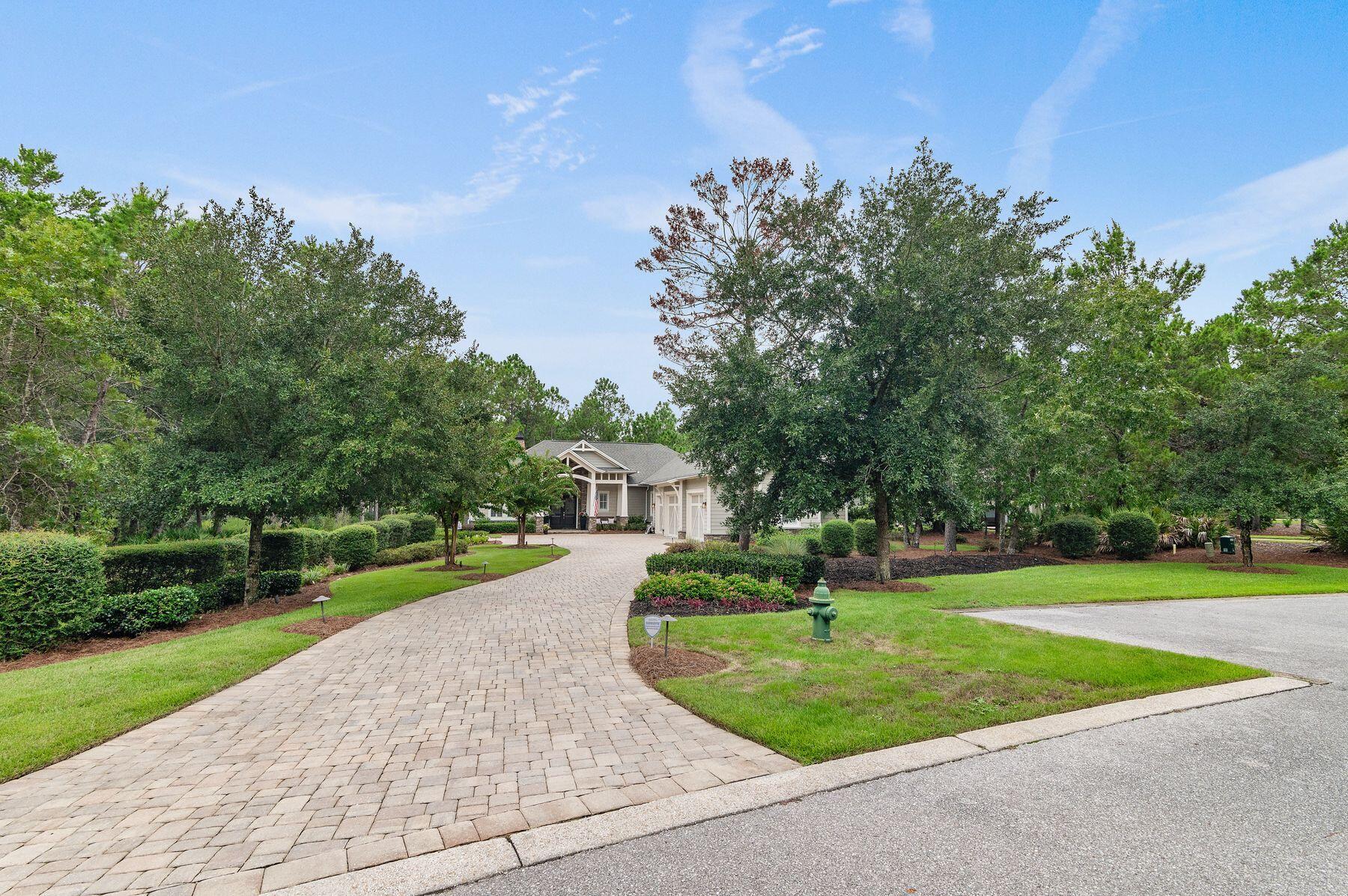 22207 Fox Glenn Trace