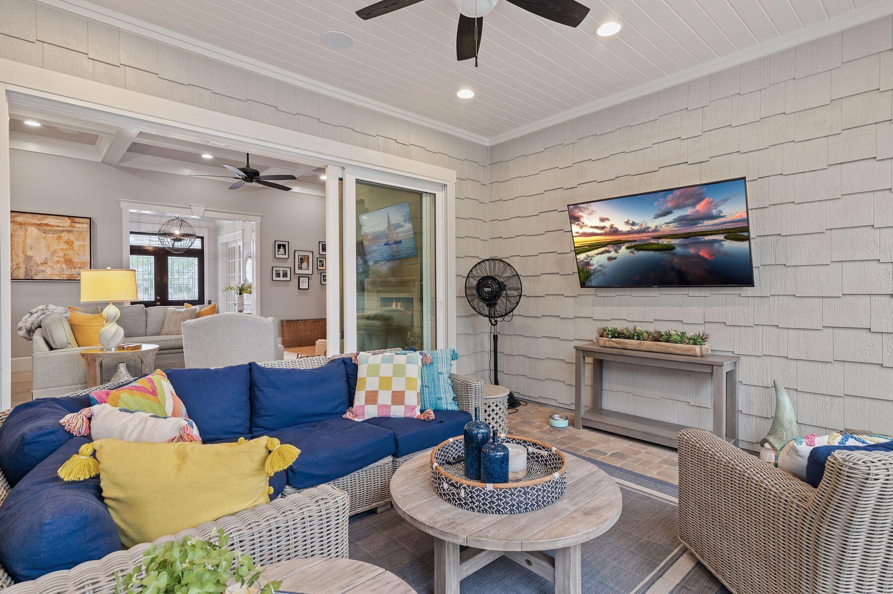 22207 Fox Glenn Trace