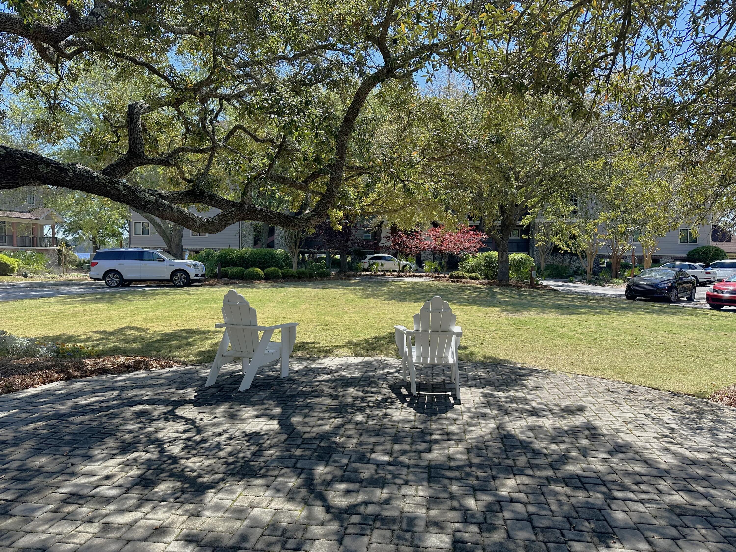 22207 Fox Glenn Trace