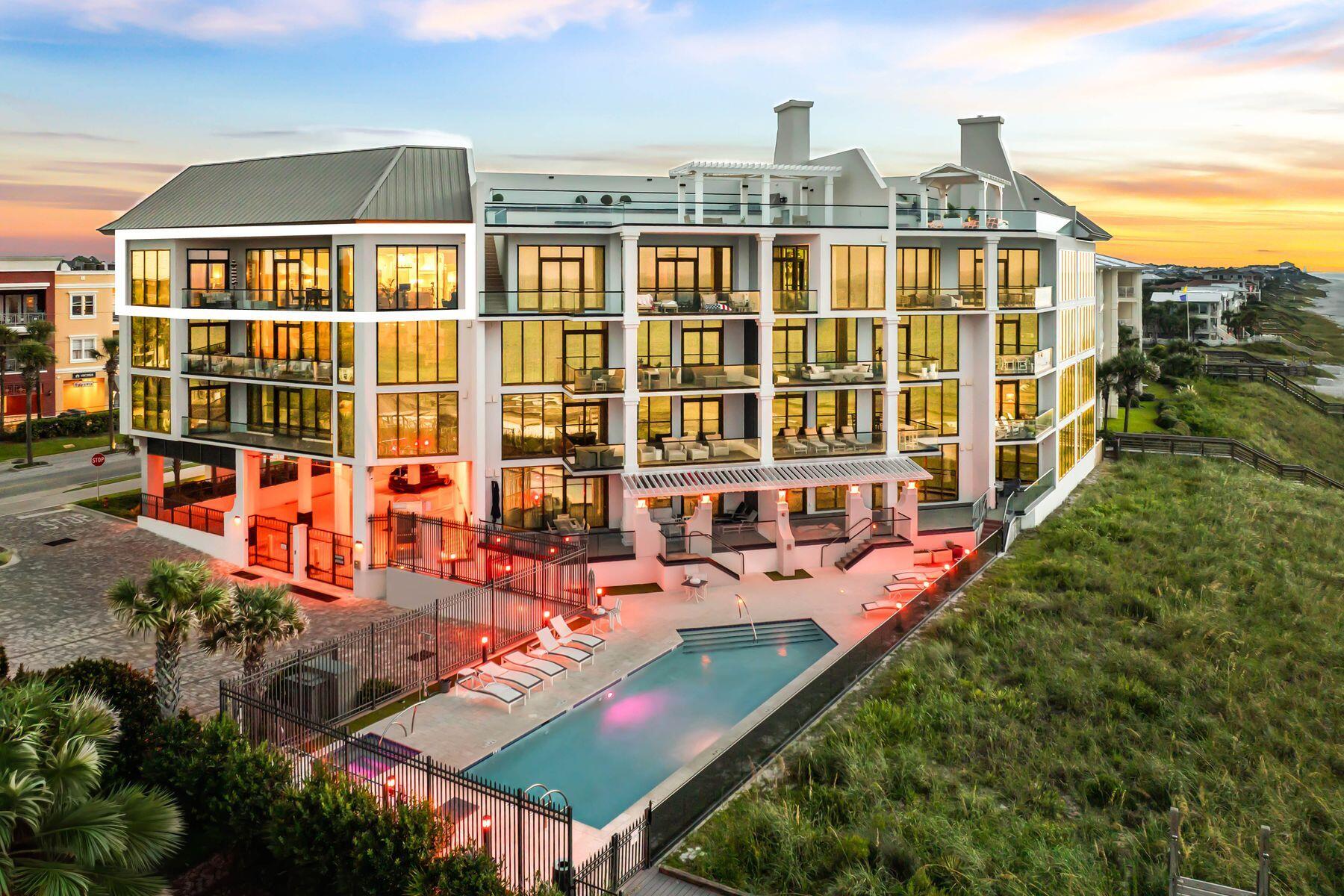 4463 W County Hwy 30A 400