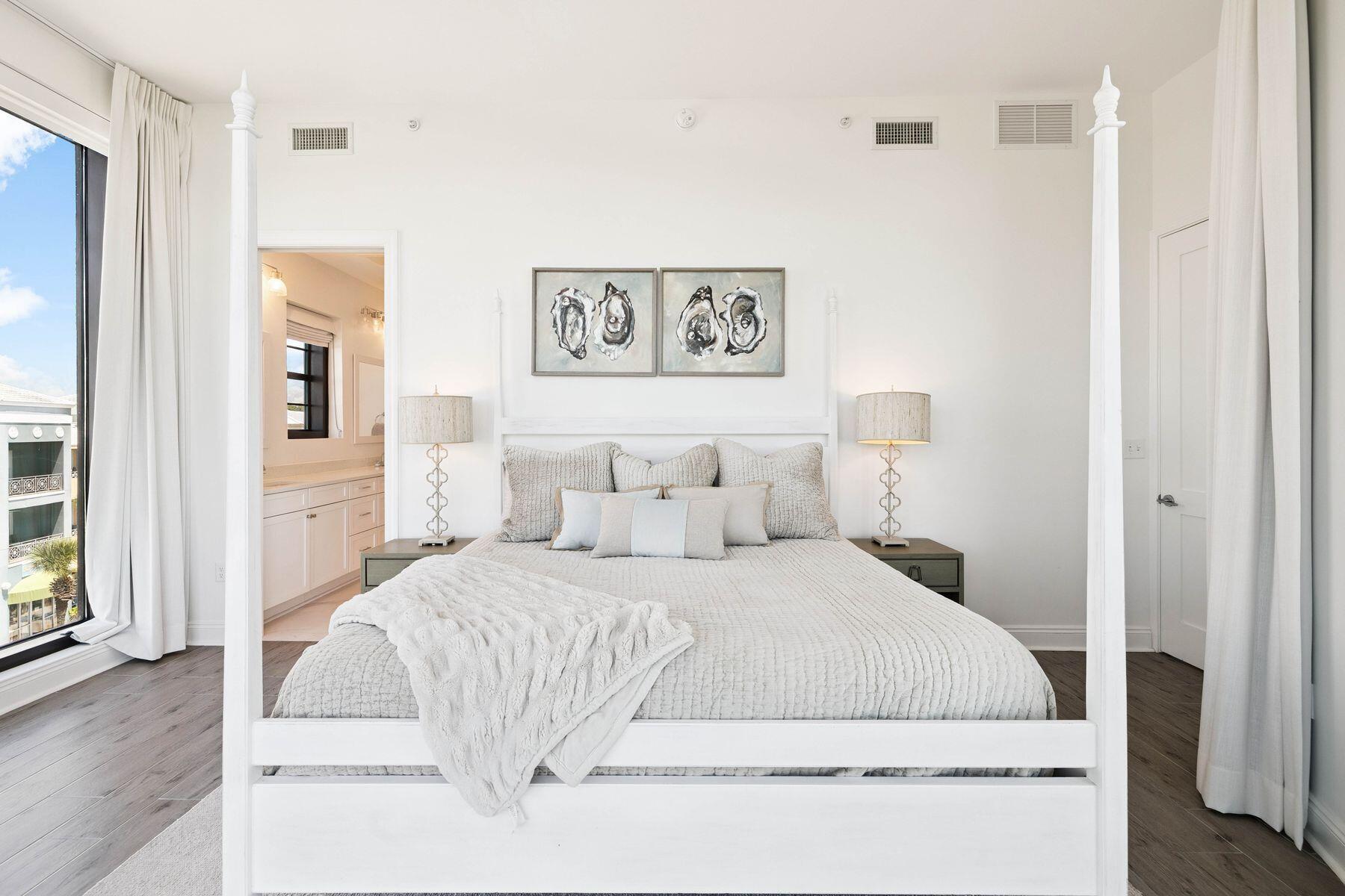 4463 W County Hwy 30A 400