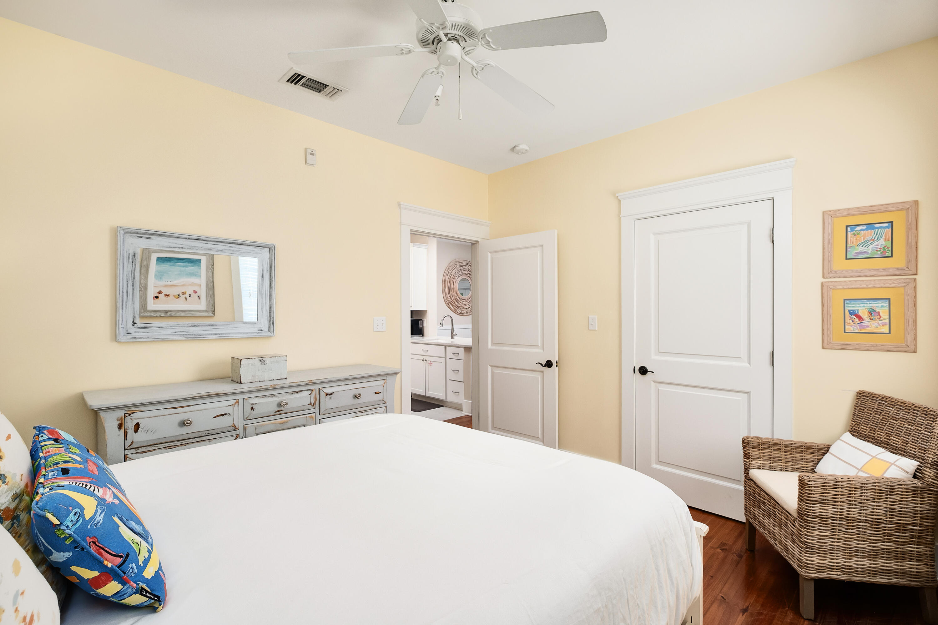 27 St. Augustine Street 6201