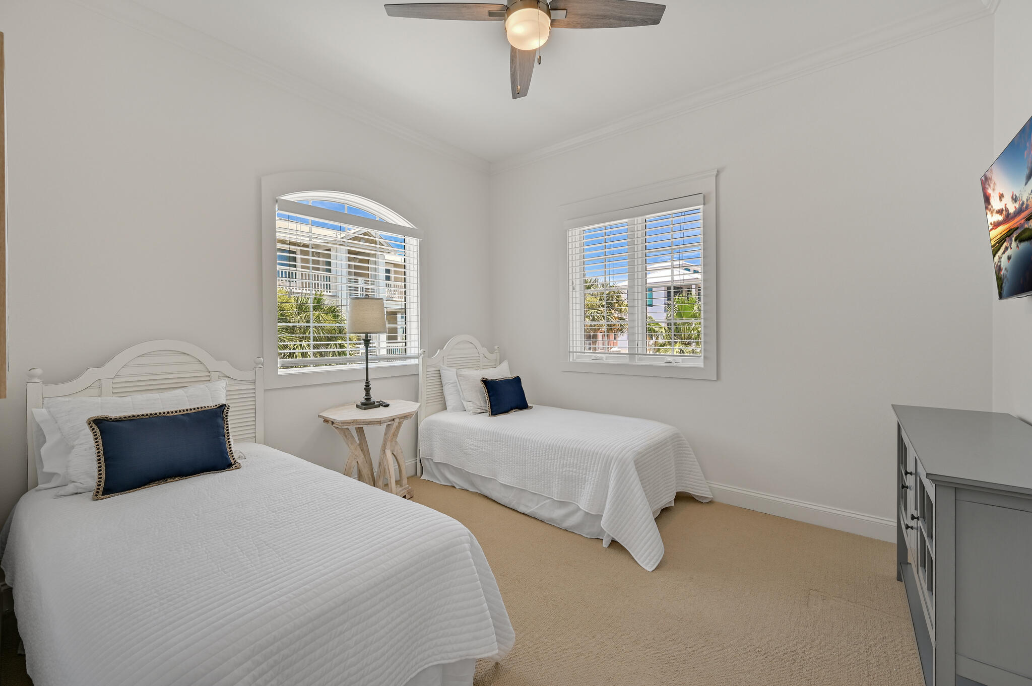 36 S San Juan Avenue