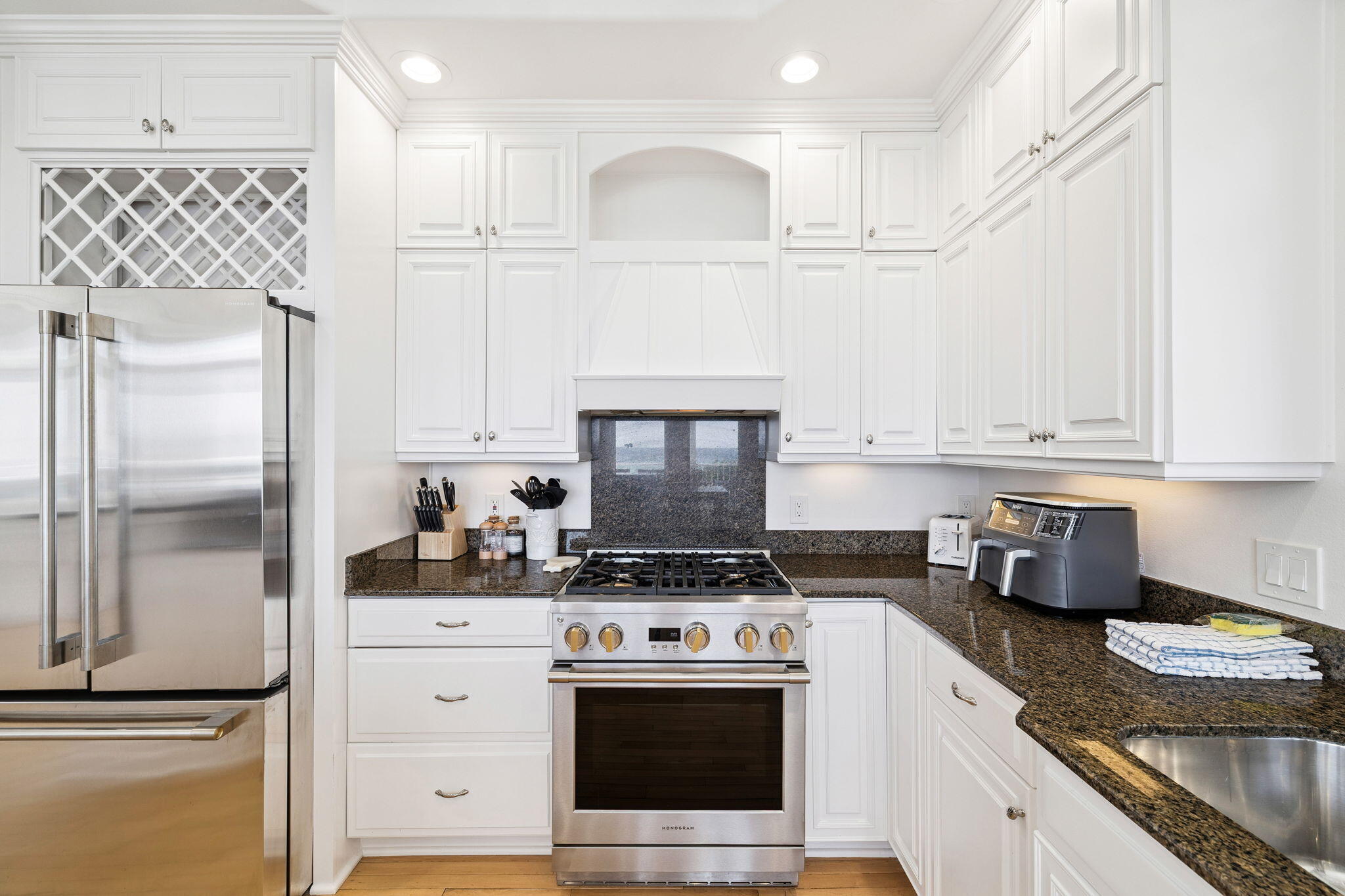 36 S San Juan Avenue