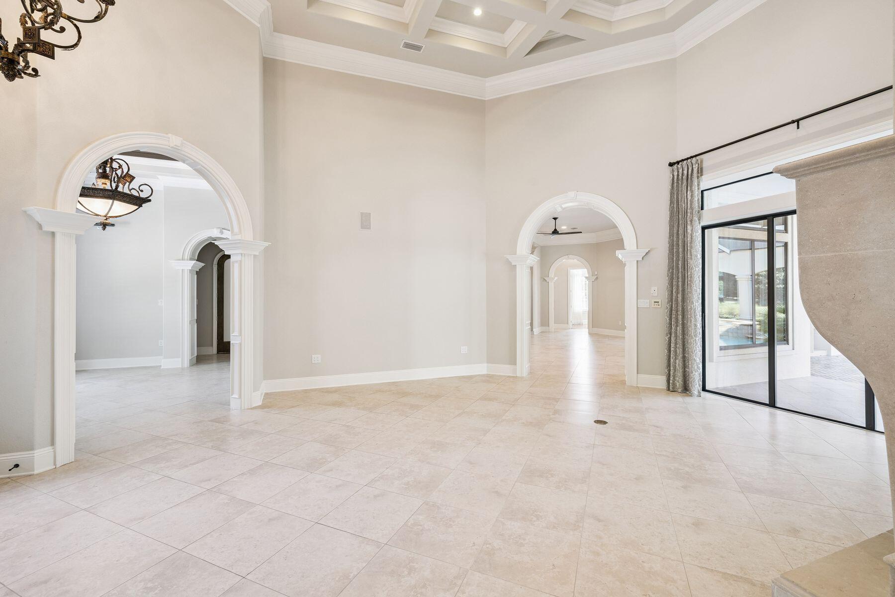 3400 Ravenwood Lane