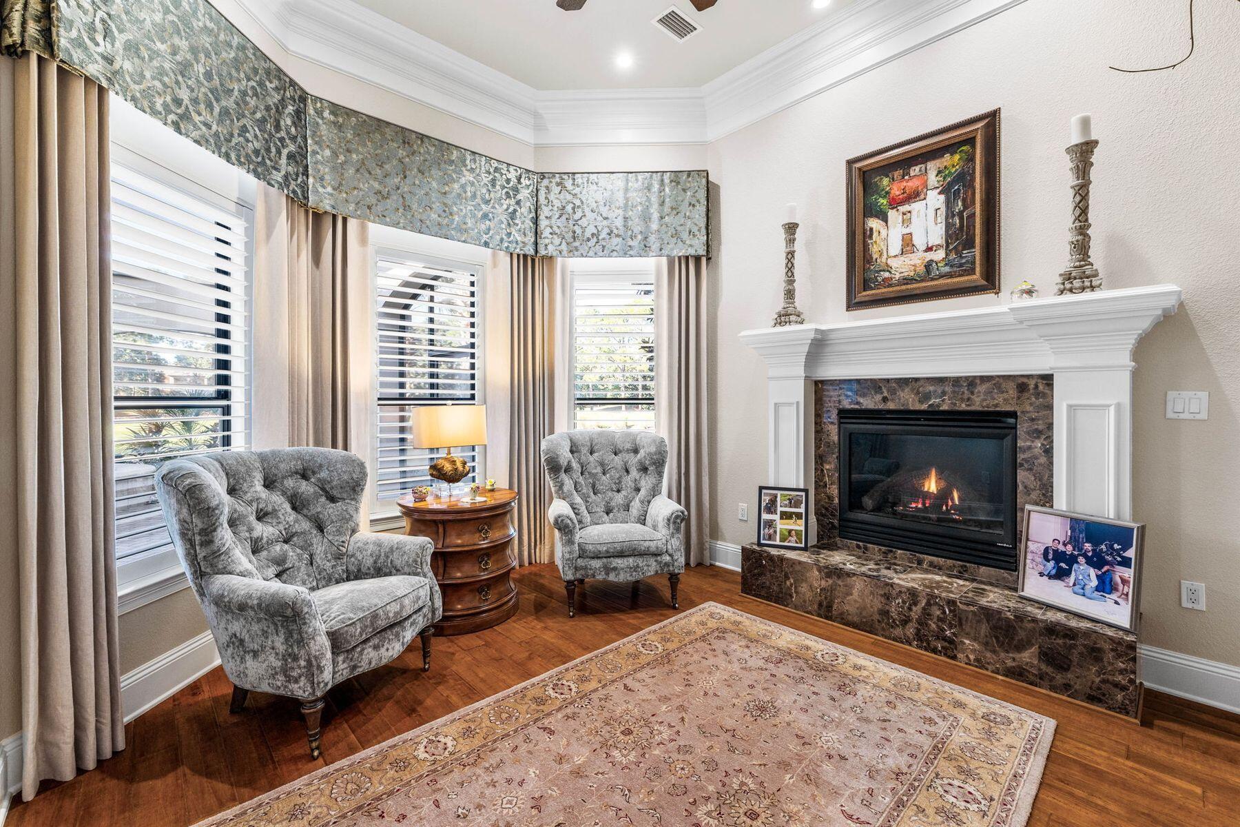 3400 Ravenwood Lane
