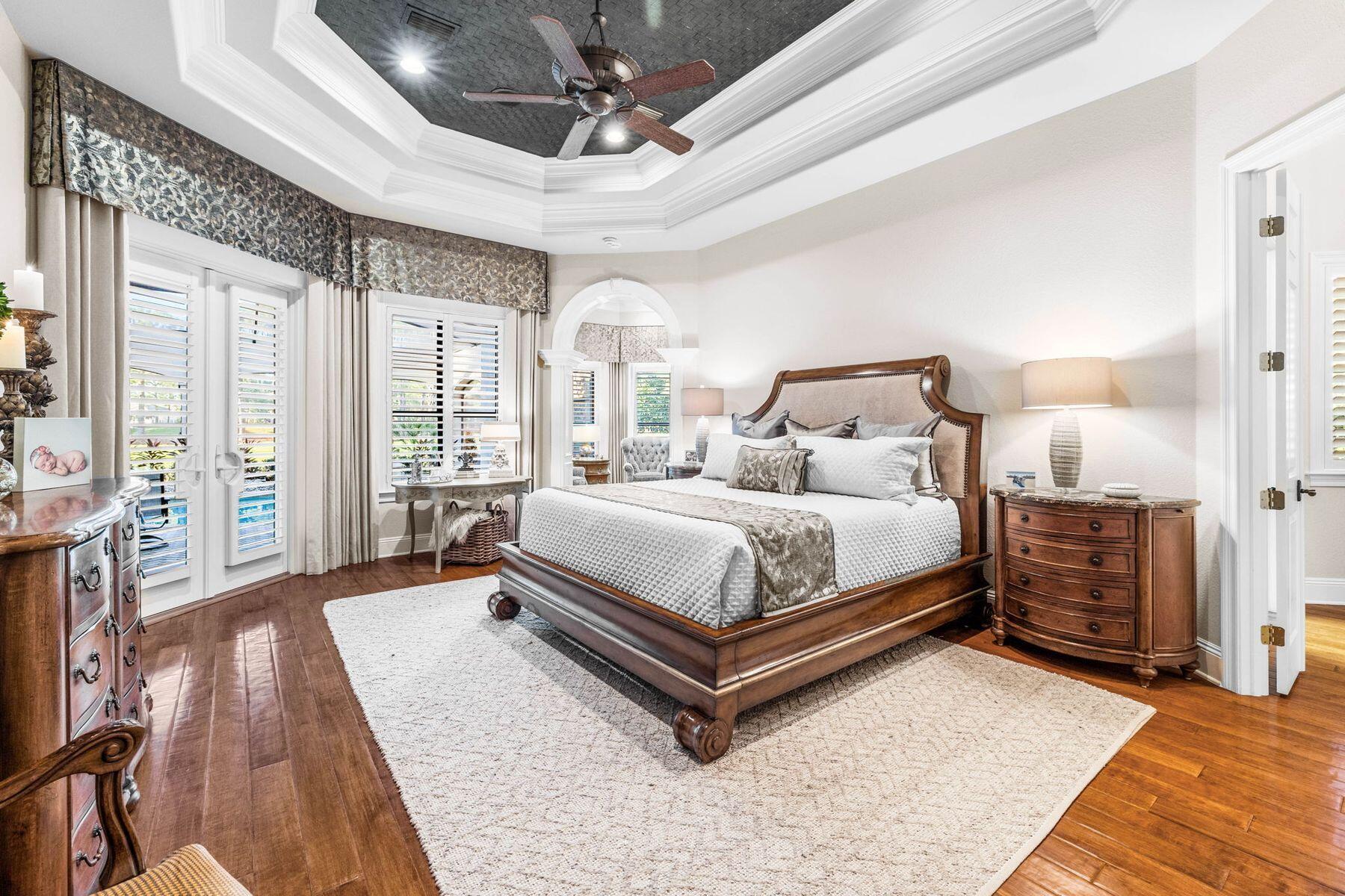 3400 Ravenwood Lane