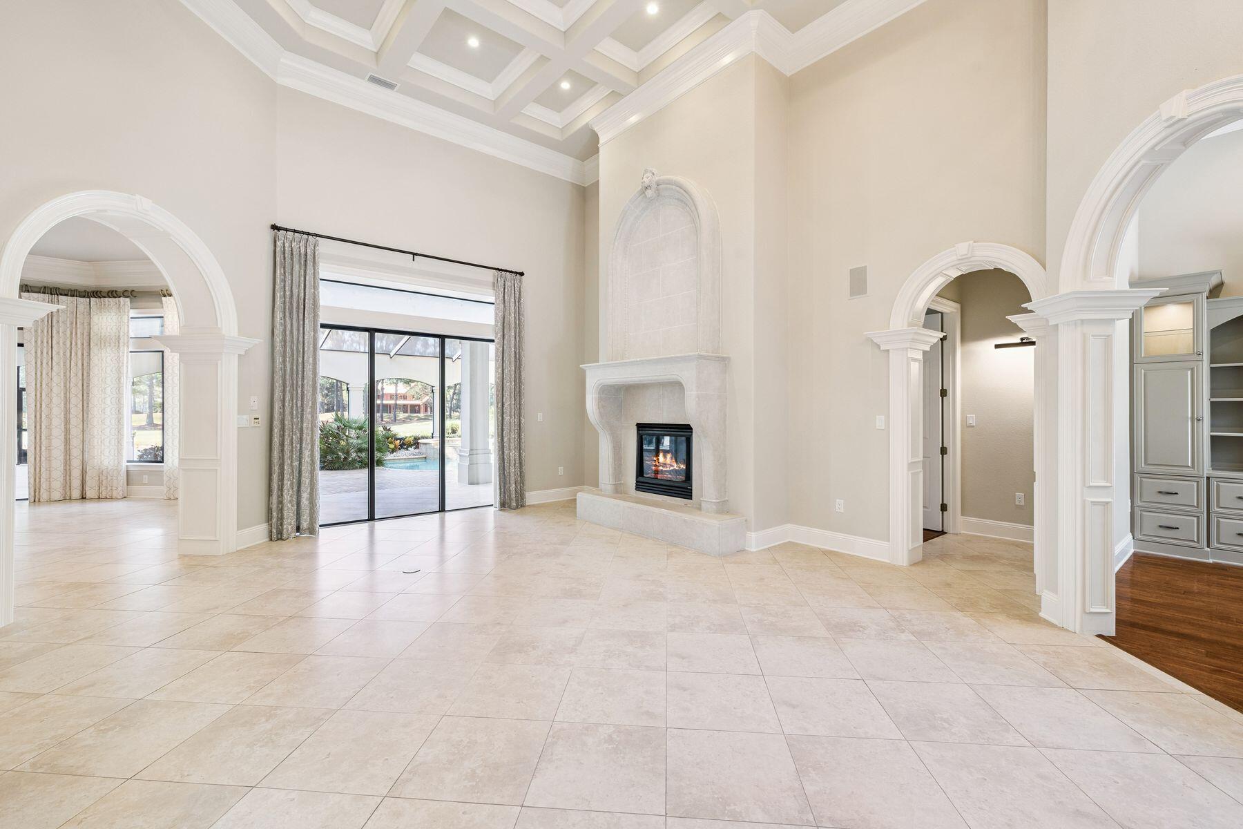 3400 Ravenwood Lane