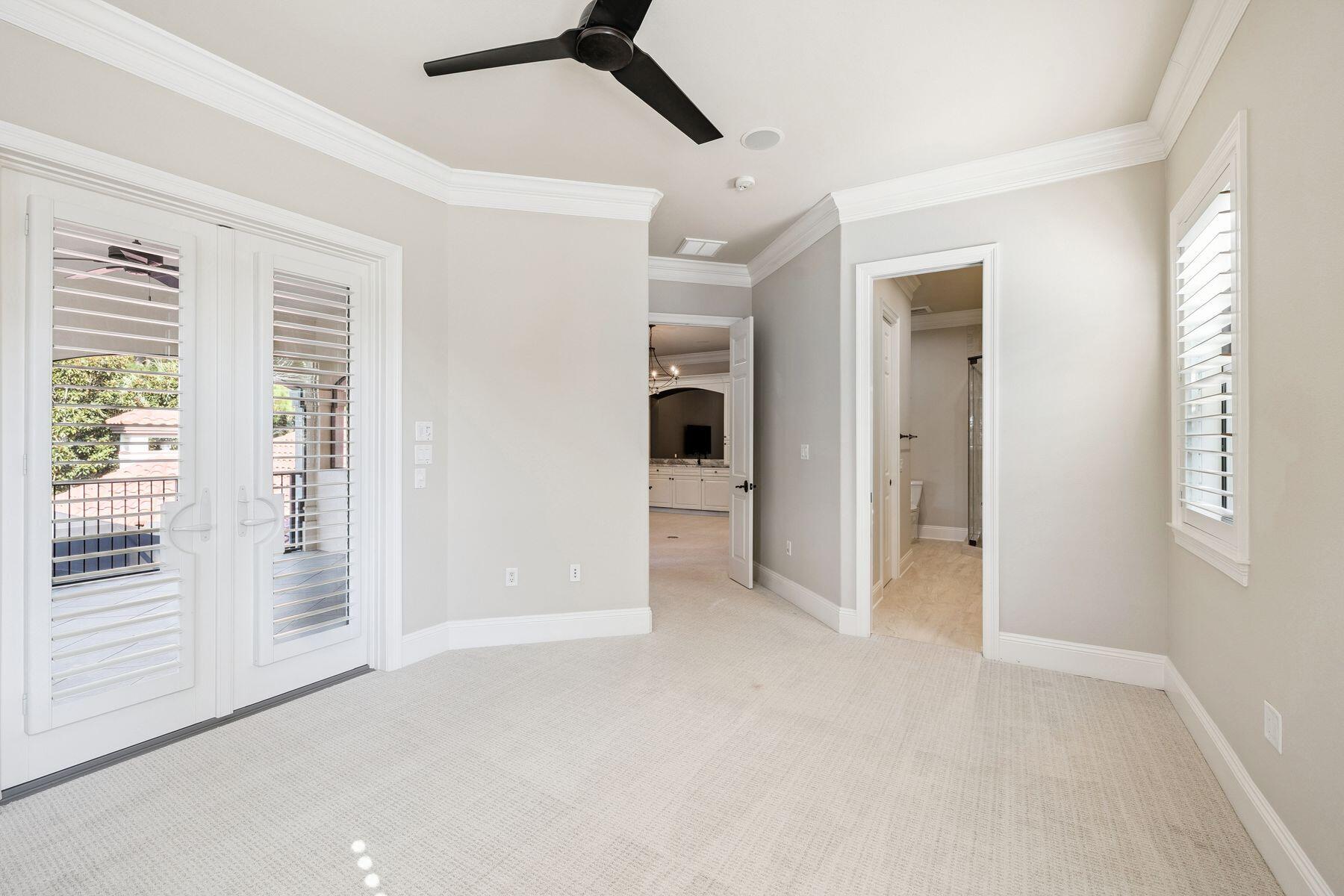 3400 Ravenwood Lane
