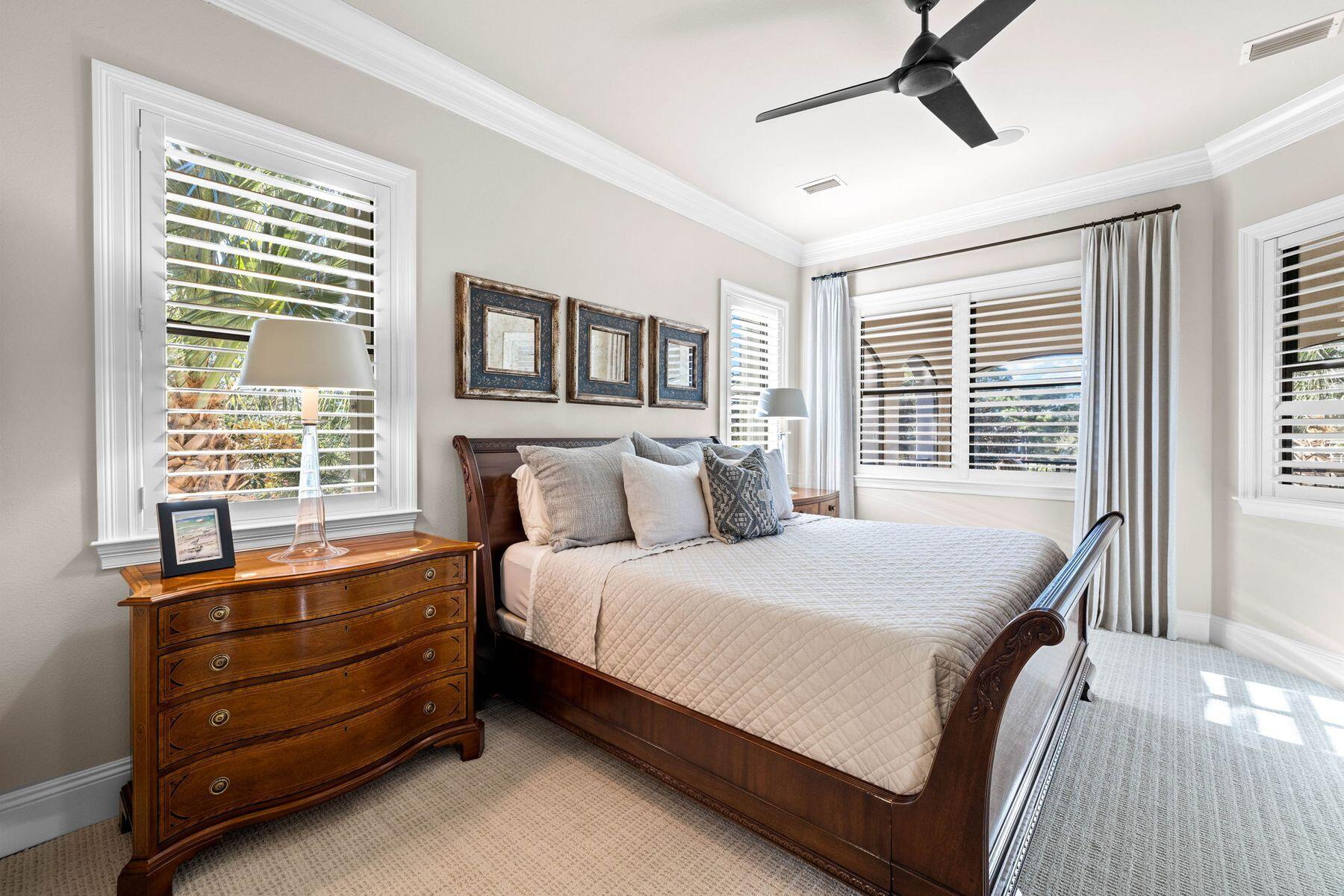 3400 Ravenwood Lane