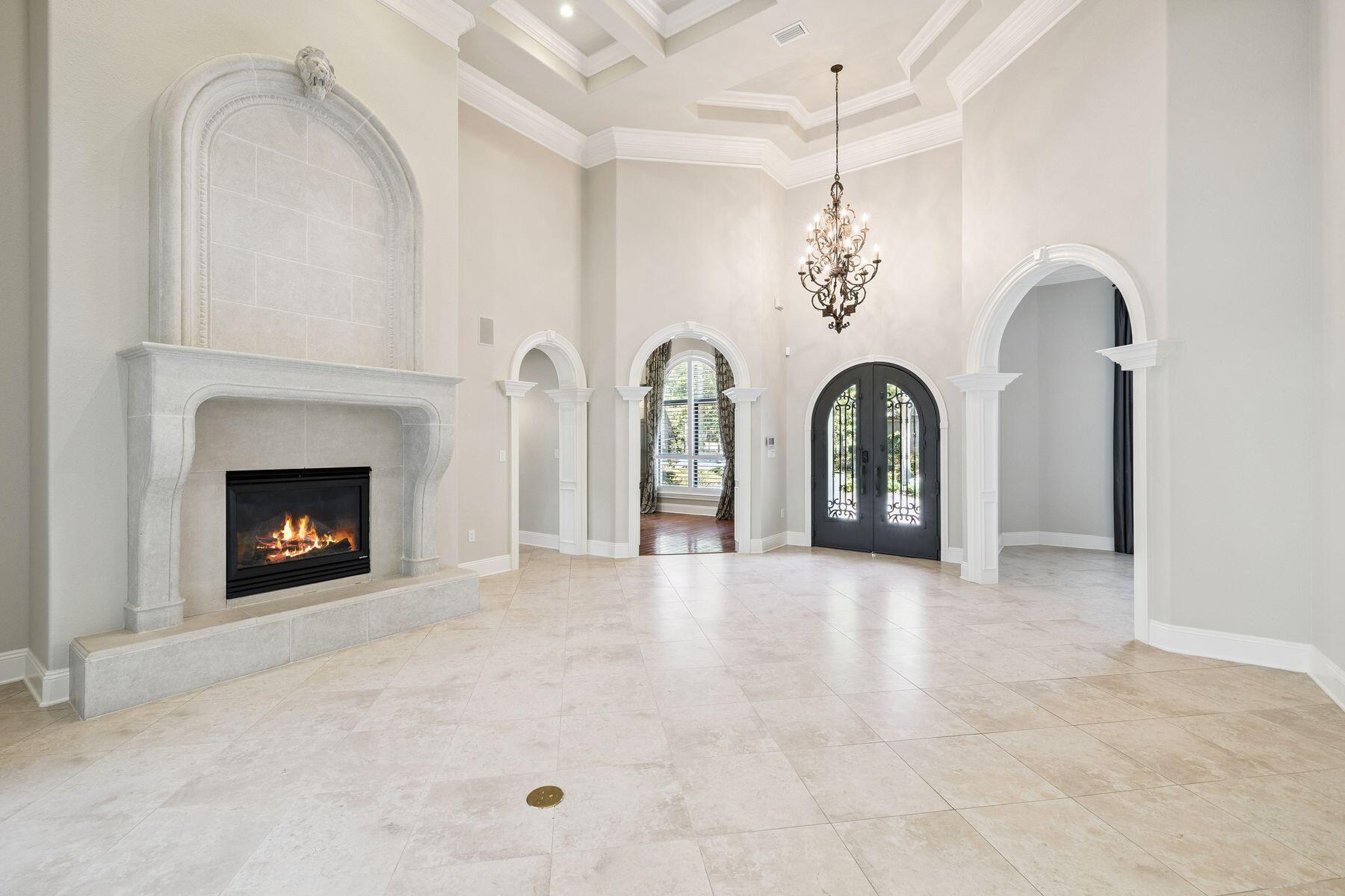 3400 Ravenwood Lane