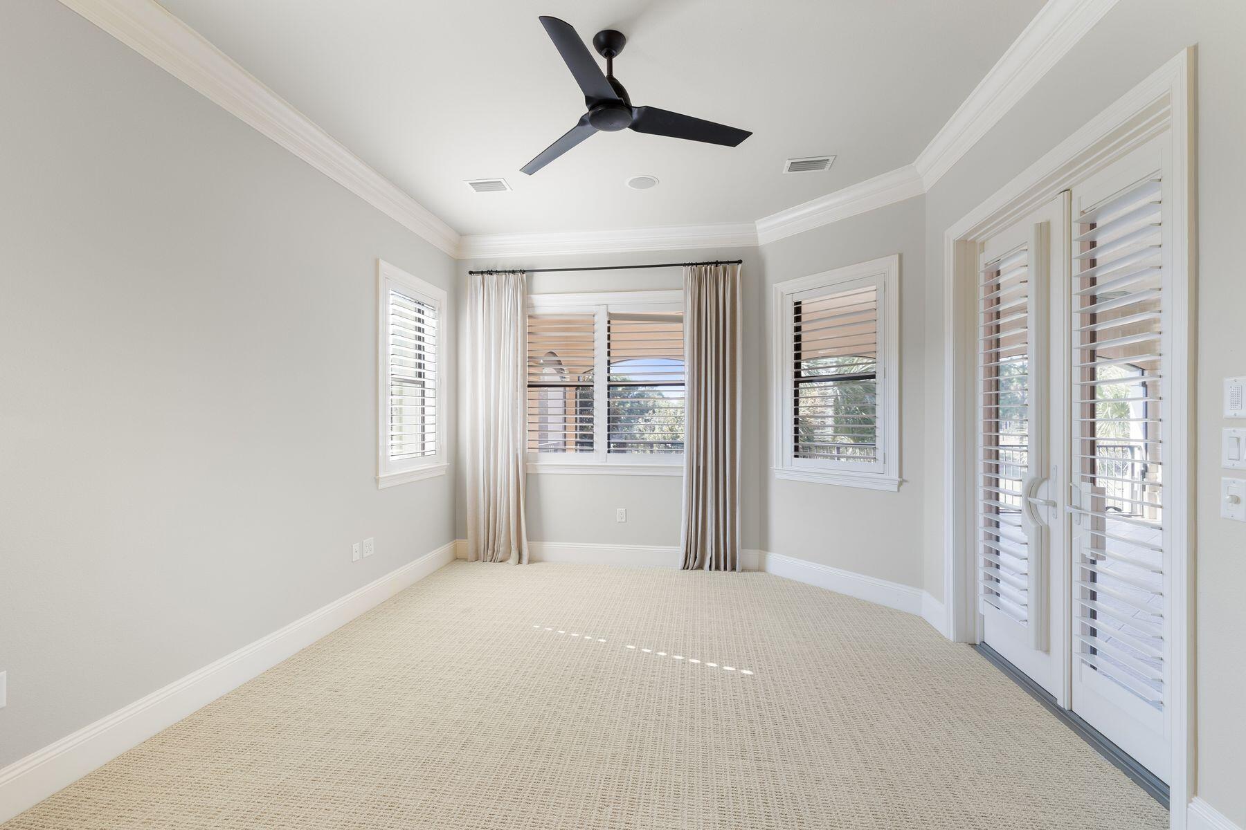 3400 Ravenwood Lane