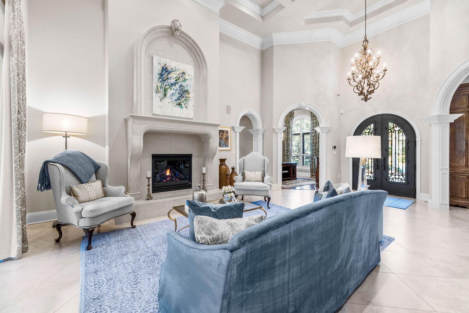 3400 Ravenwood Lane