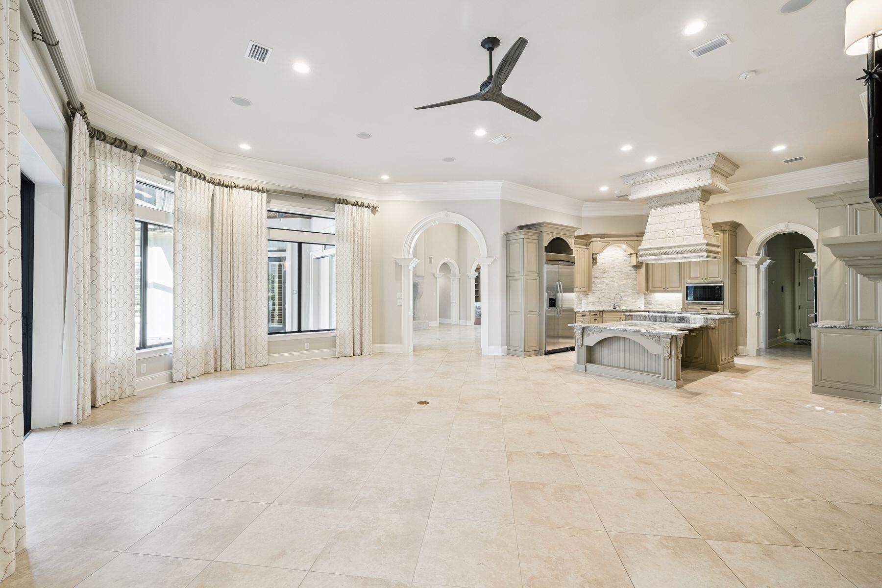 3400 Ravenwood Lane