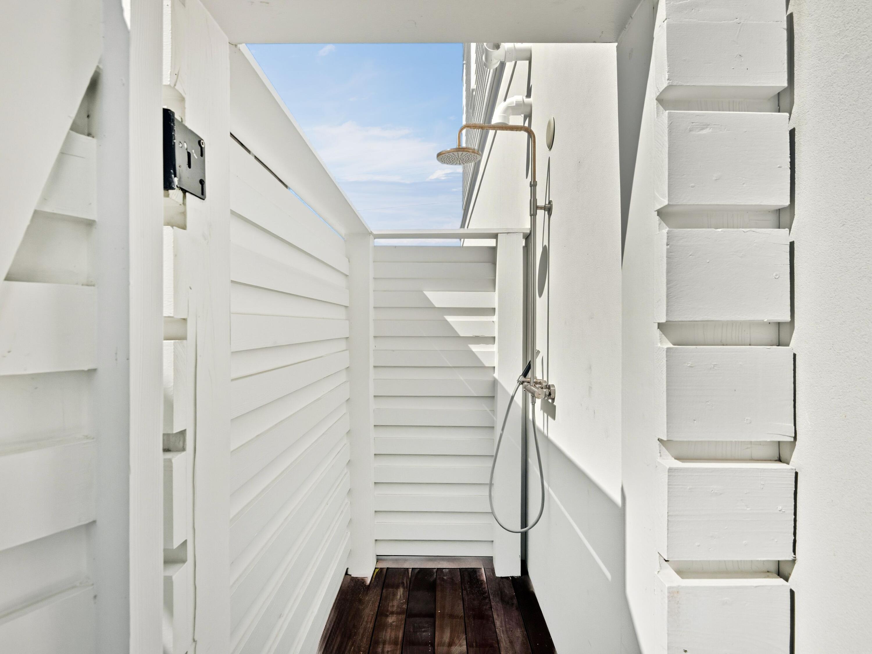 5465 W County Highway 30A