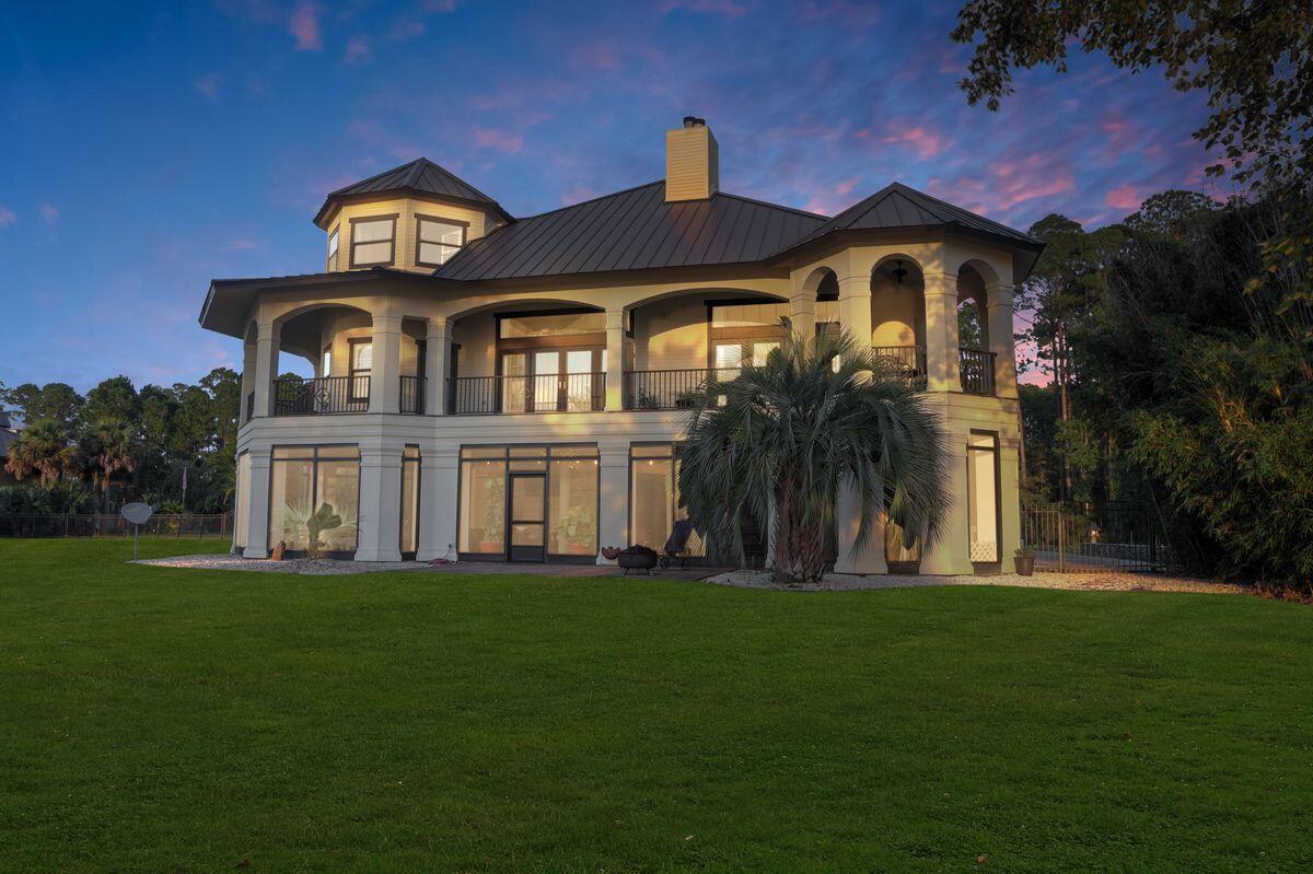 4544 Bayside Drive