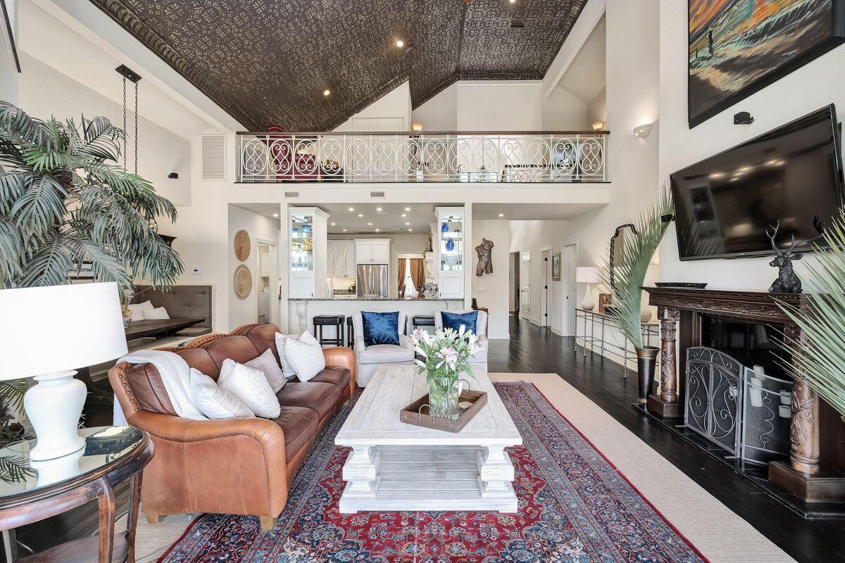 4544 Bayside Drive
