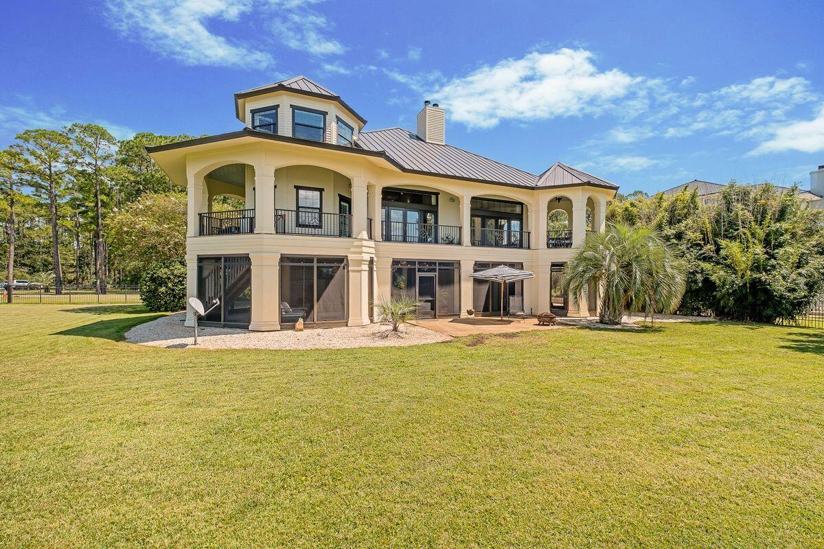 4544 Bayside Drive