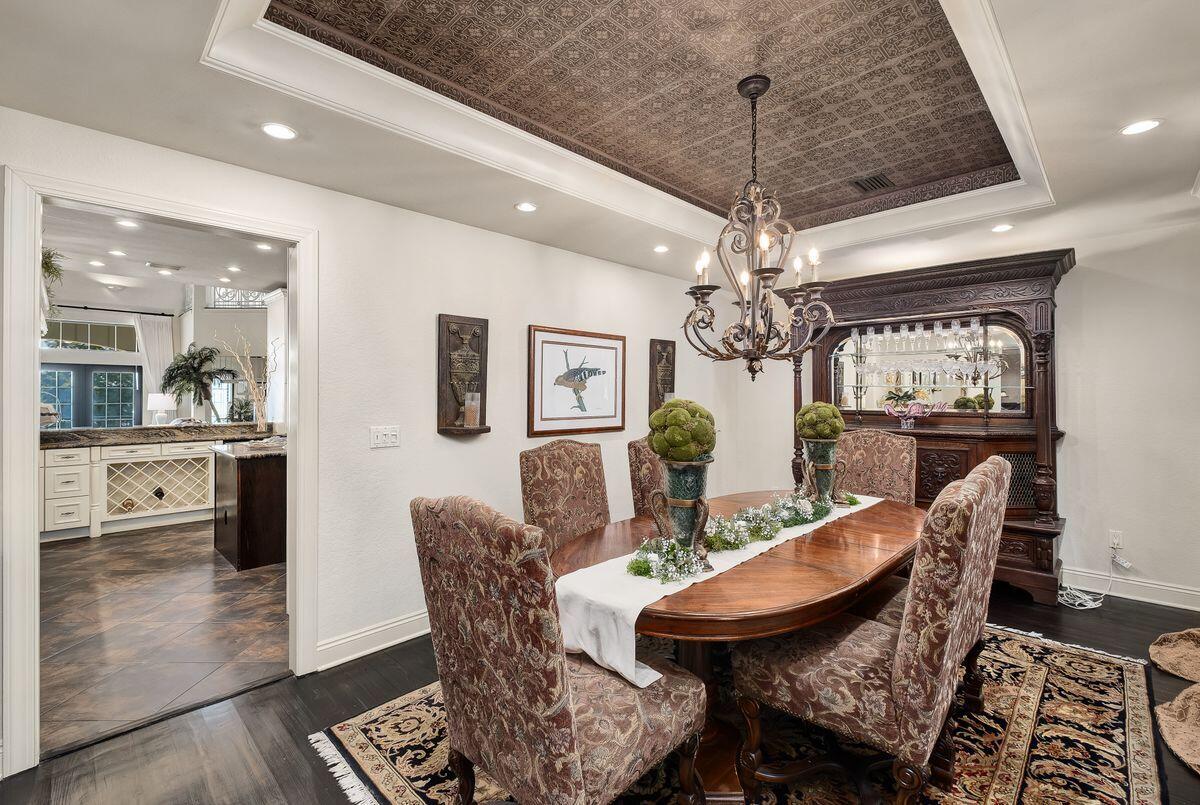 4544 Bayside Drive