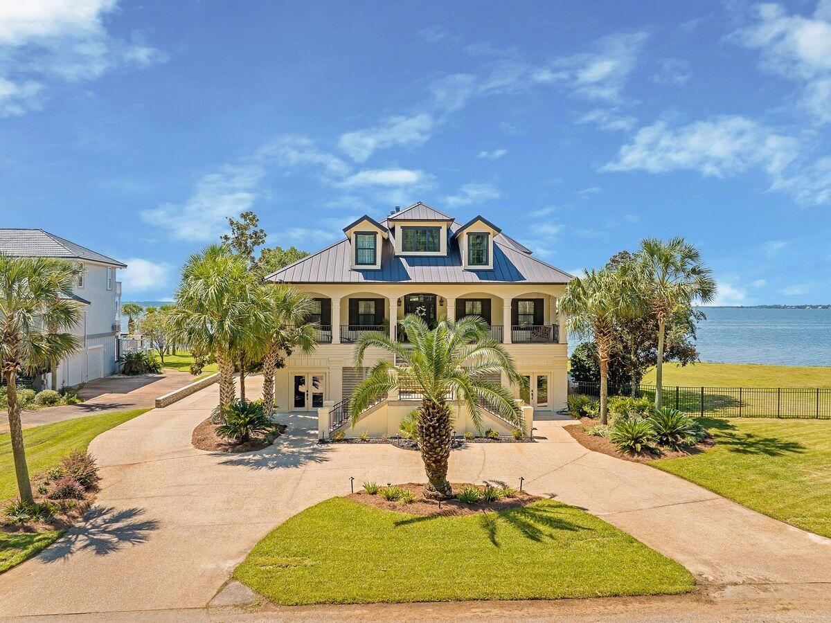 4544 Bayside Drive