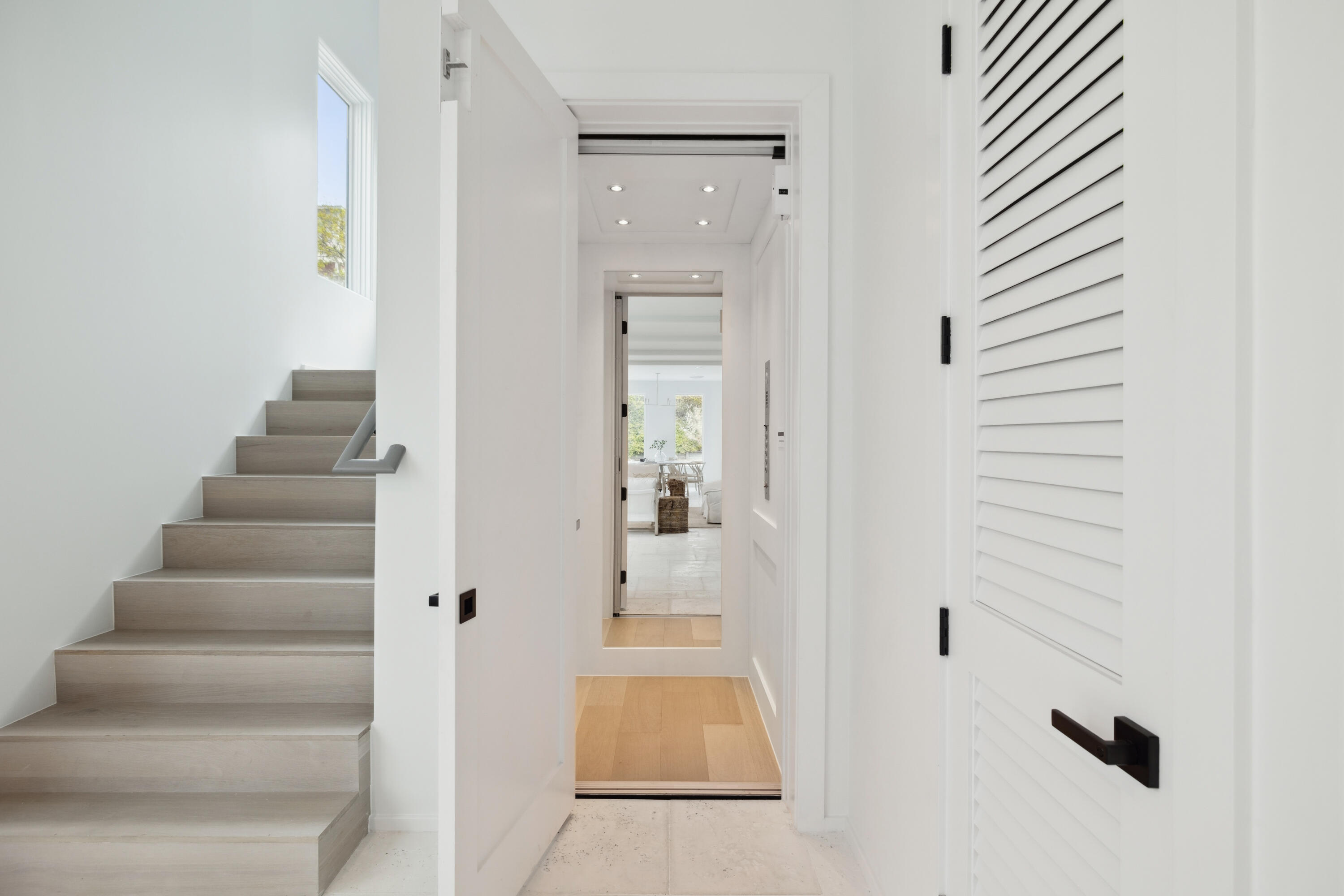 244 W Park Place Avenue