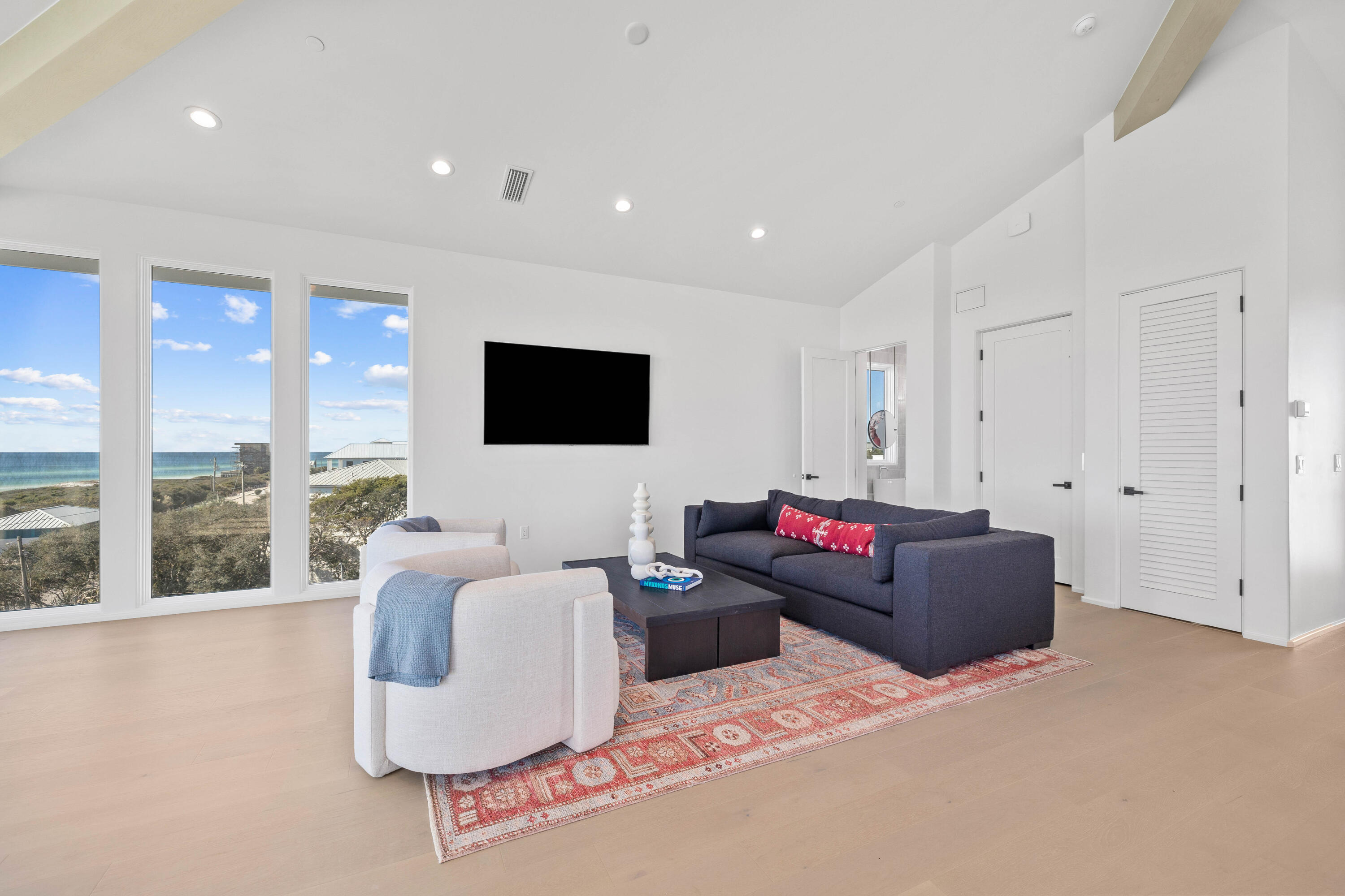 244 W Park Place Avenue