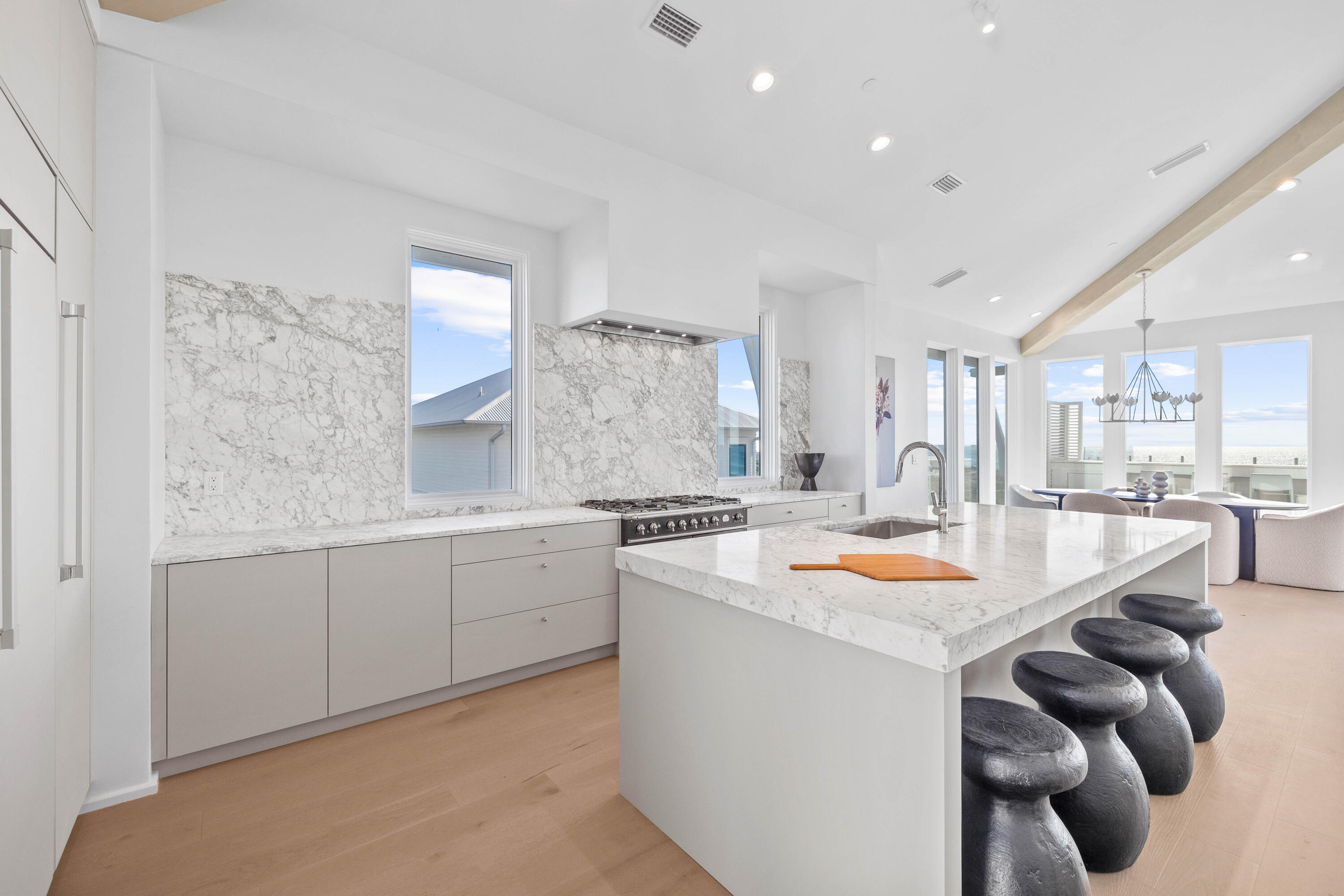 244 W Park Place Avenue