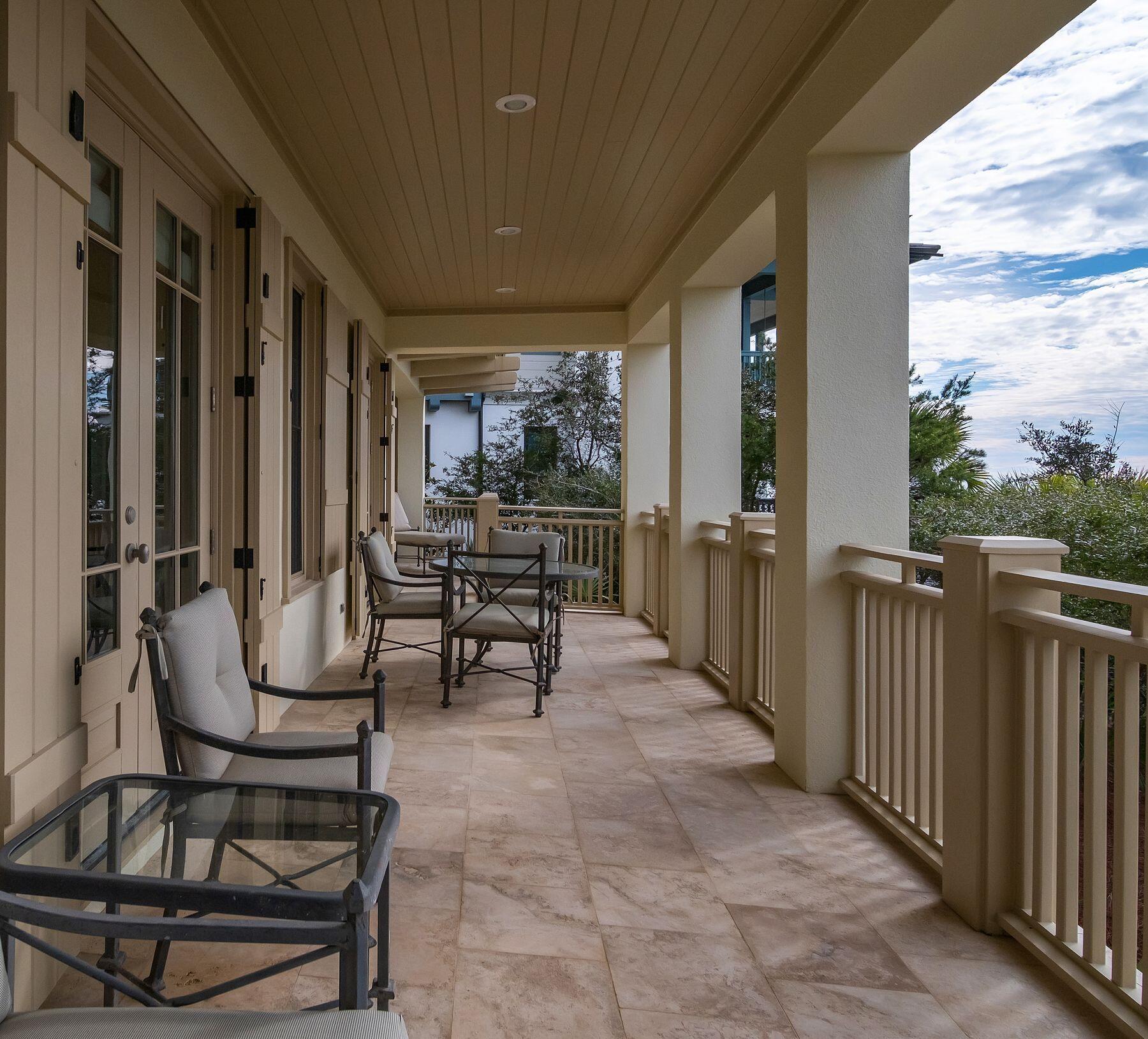 244 W Bermuda Drive