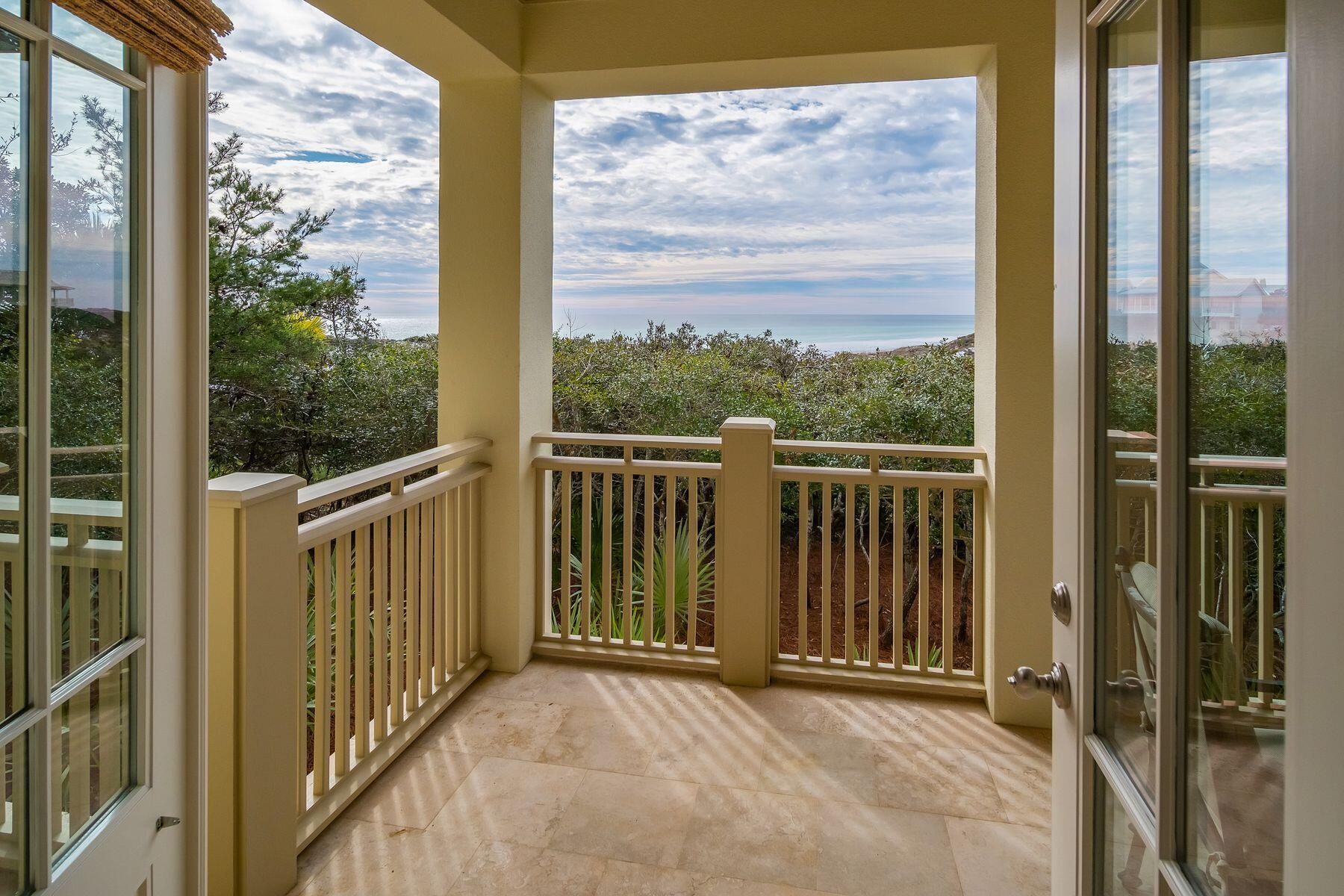 244 W Bermuda Drive