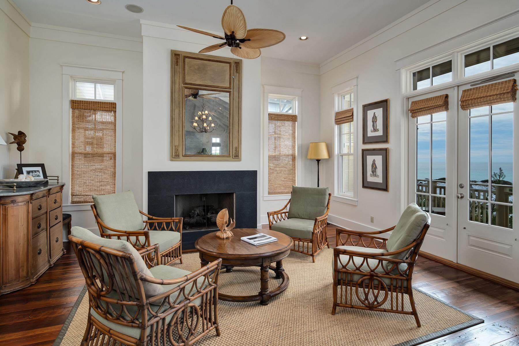244 W Bermuda Drive