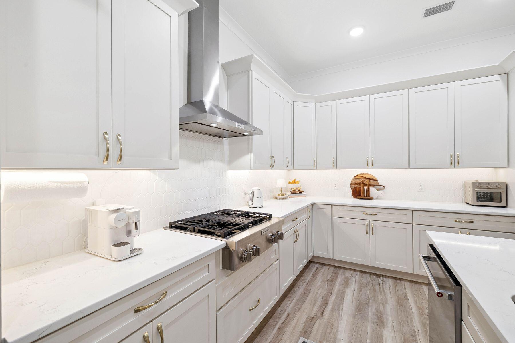 160 N J Hunter's Way