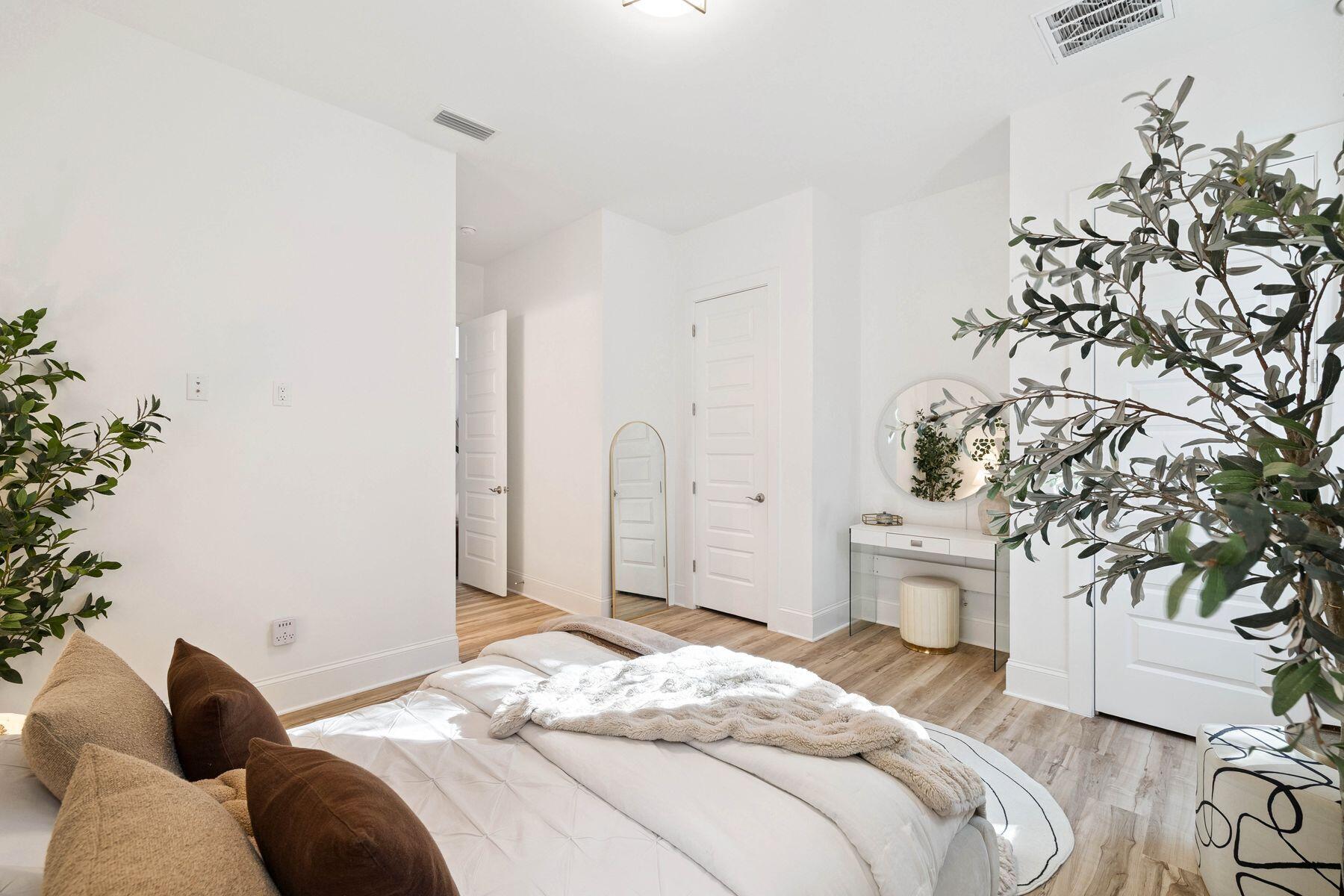 160 N J Hunter's Way