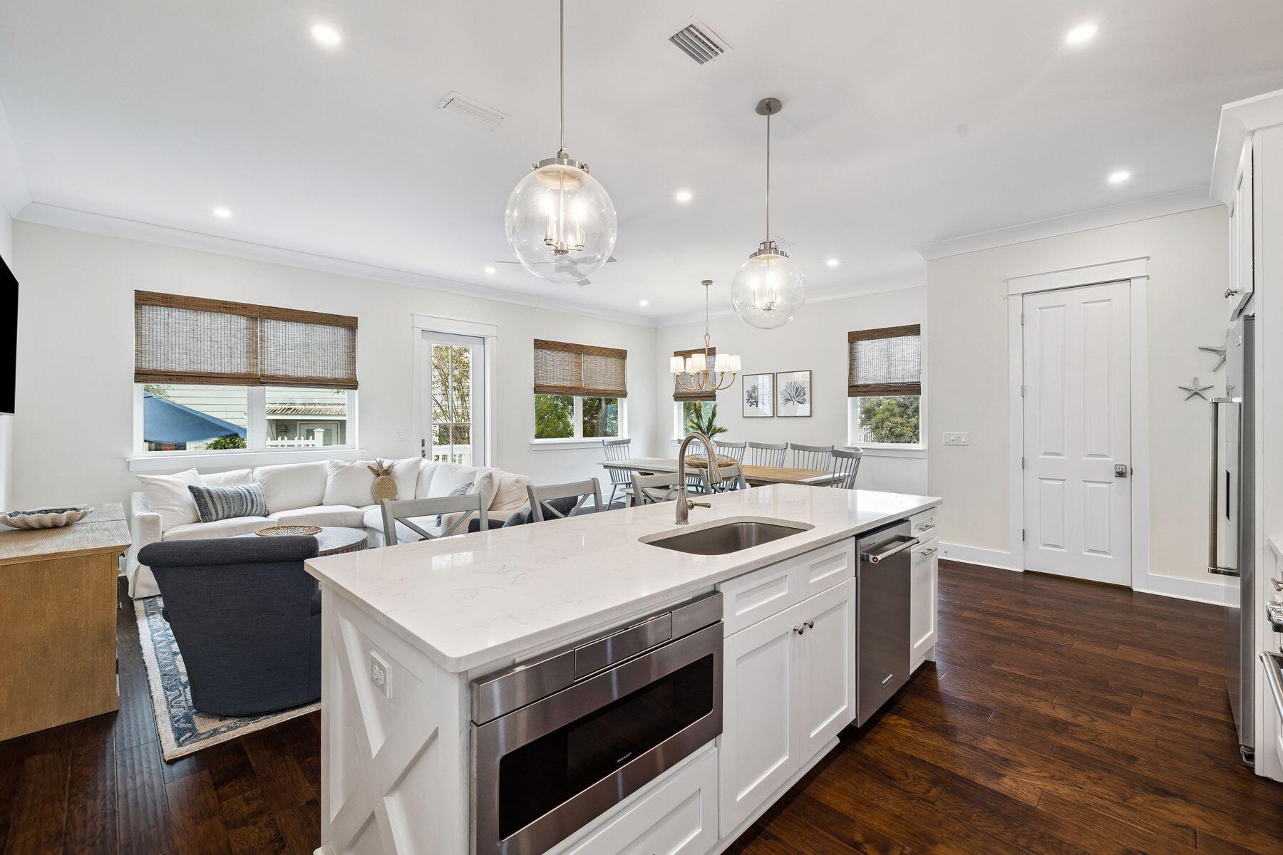 421 Gulfview Circle