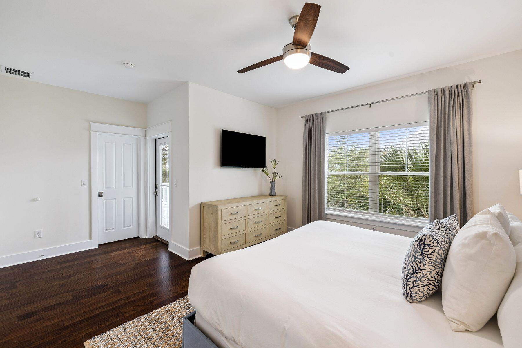 421 Gulfview Circle
