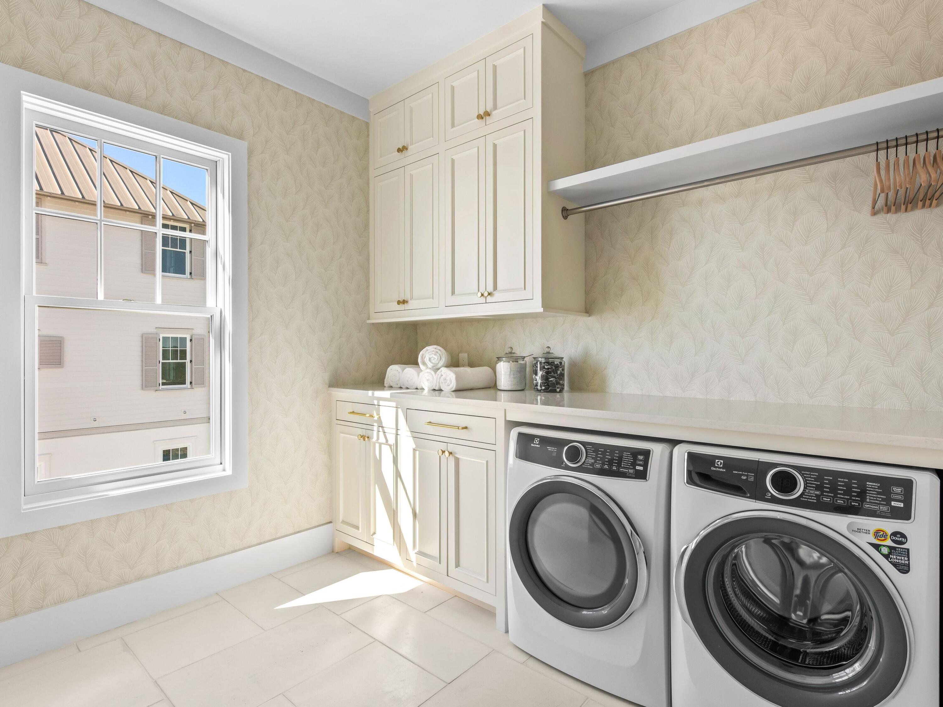 112 E Lupin Beach Drive