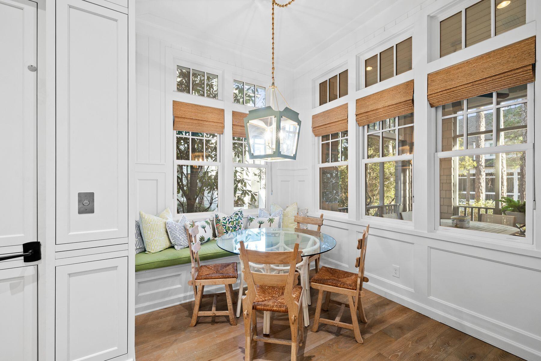 29 W Yacht Pond Lane