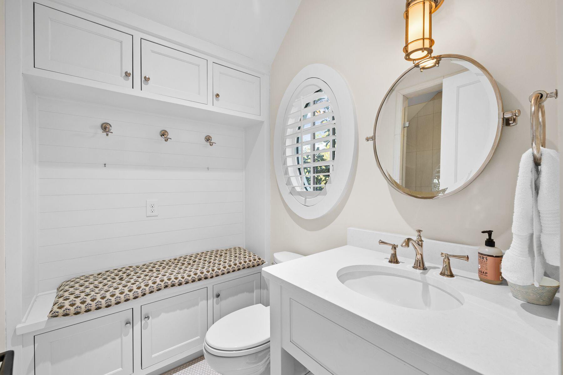 29 W Yacht Pond Lane