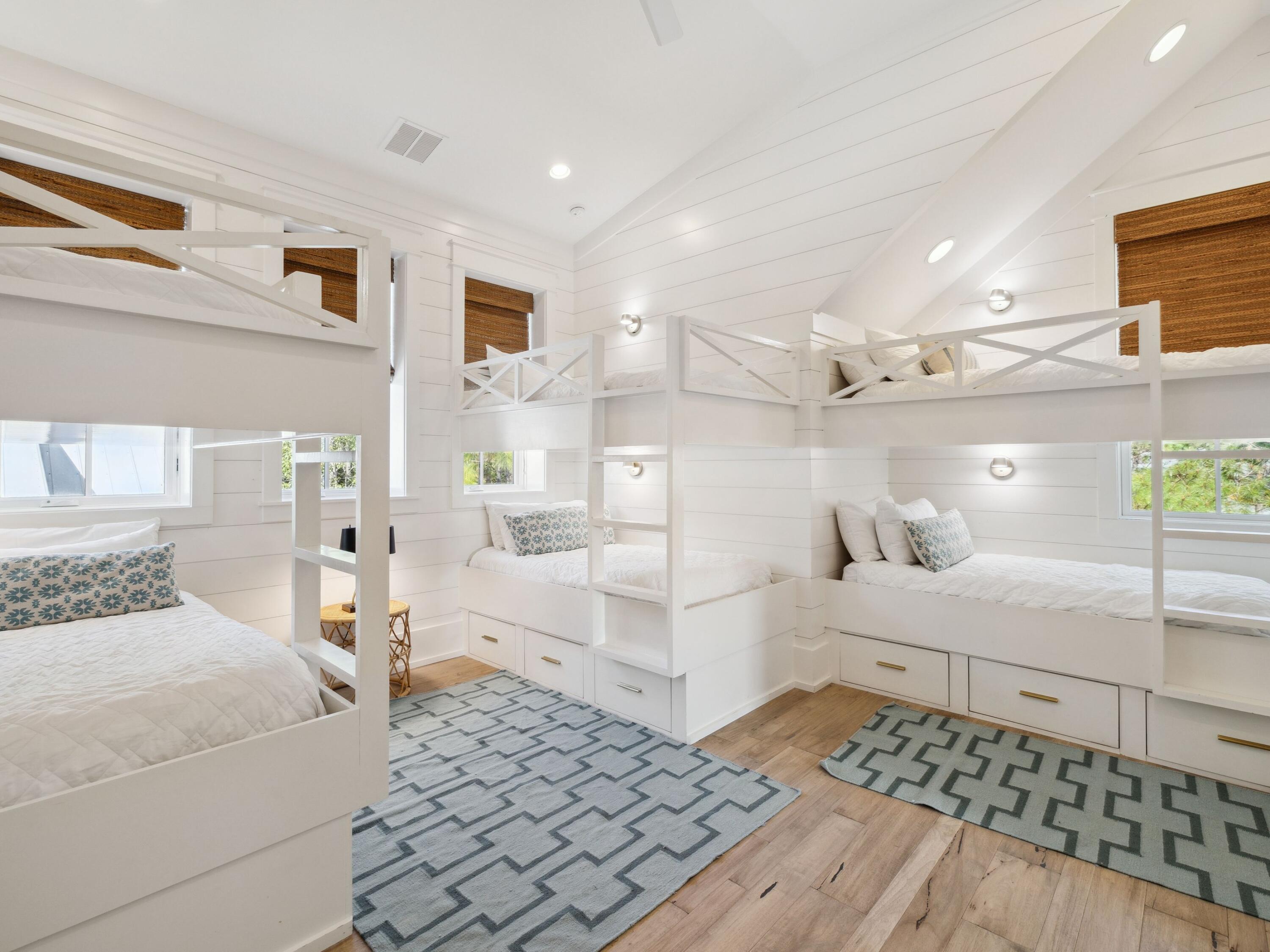 76 Tall Timber Court