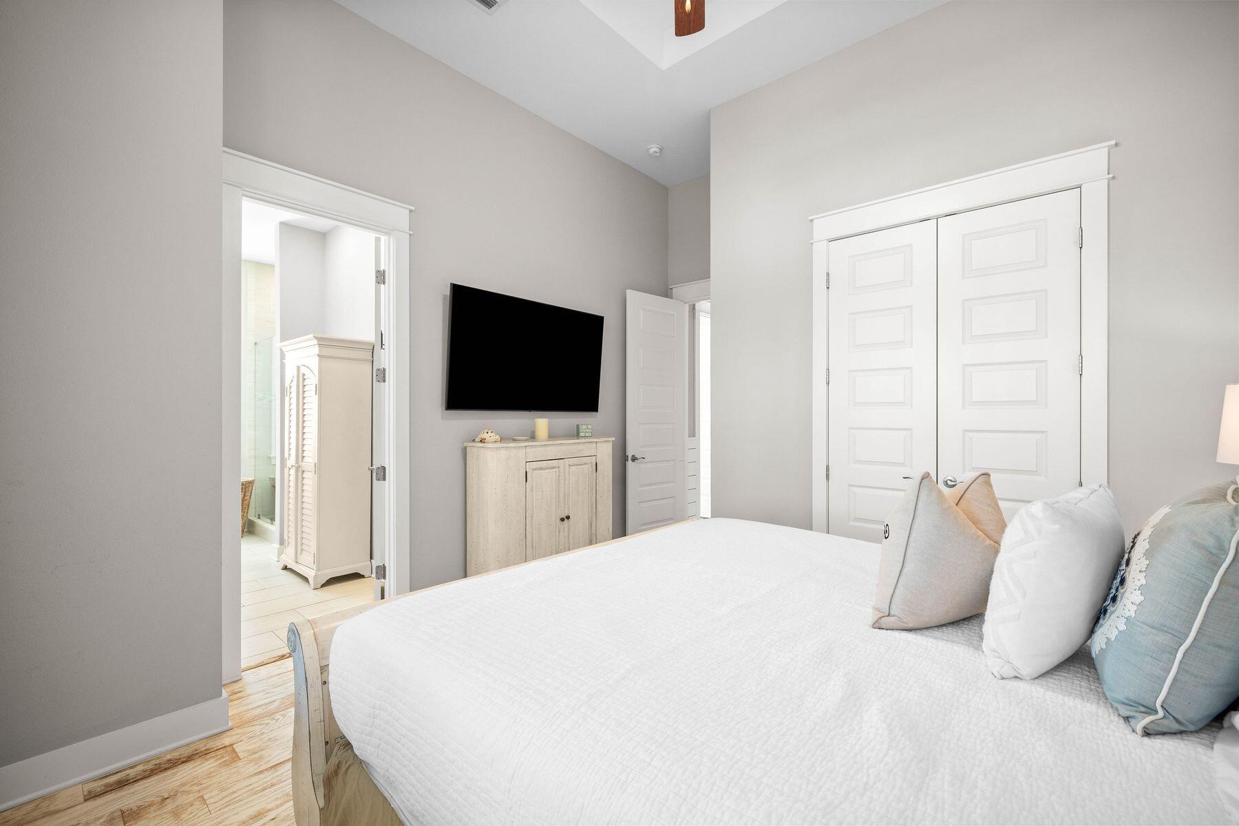 138 E Pine Lands Loop B