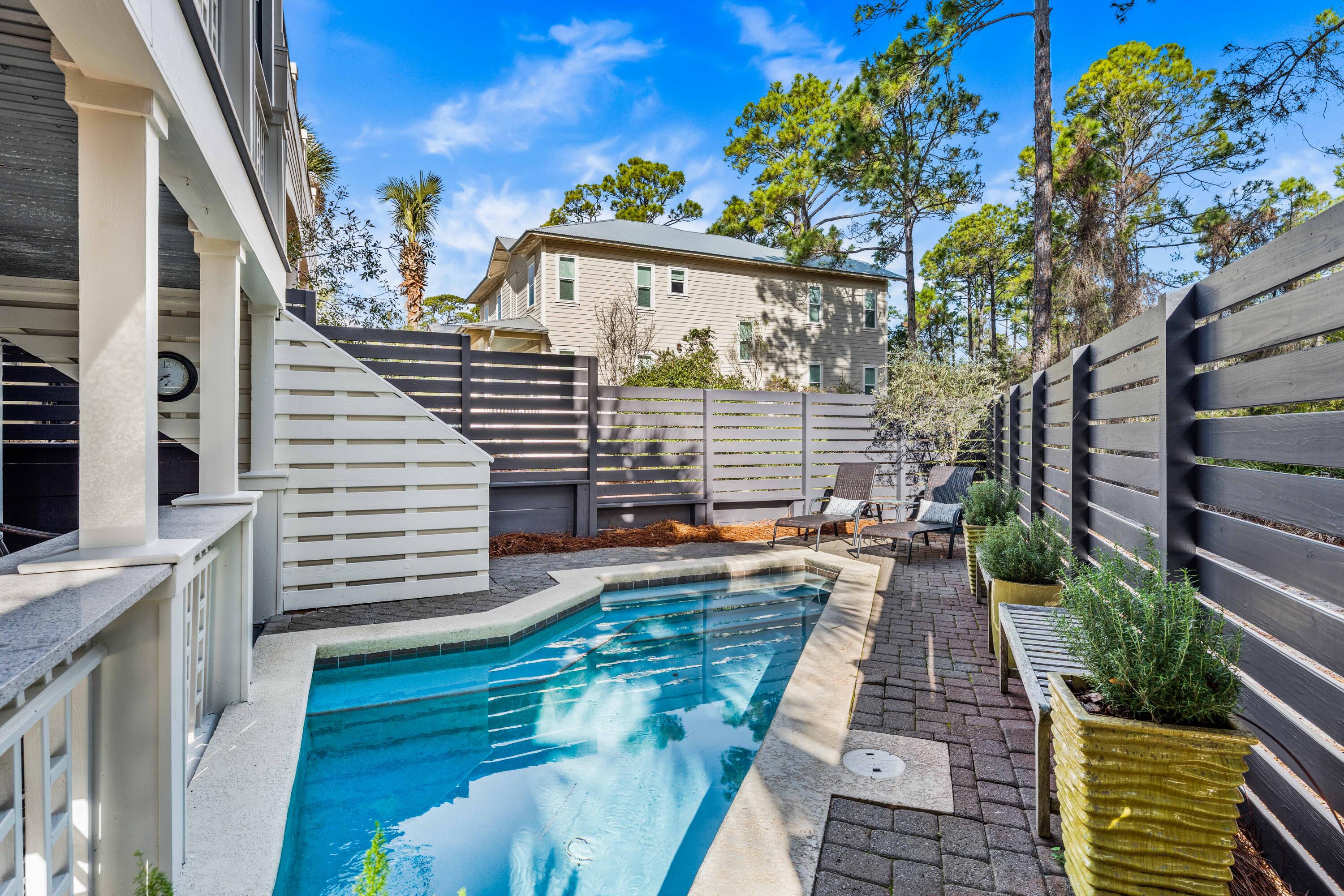 214 E Blue Crab Loop