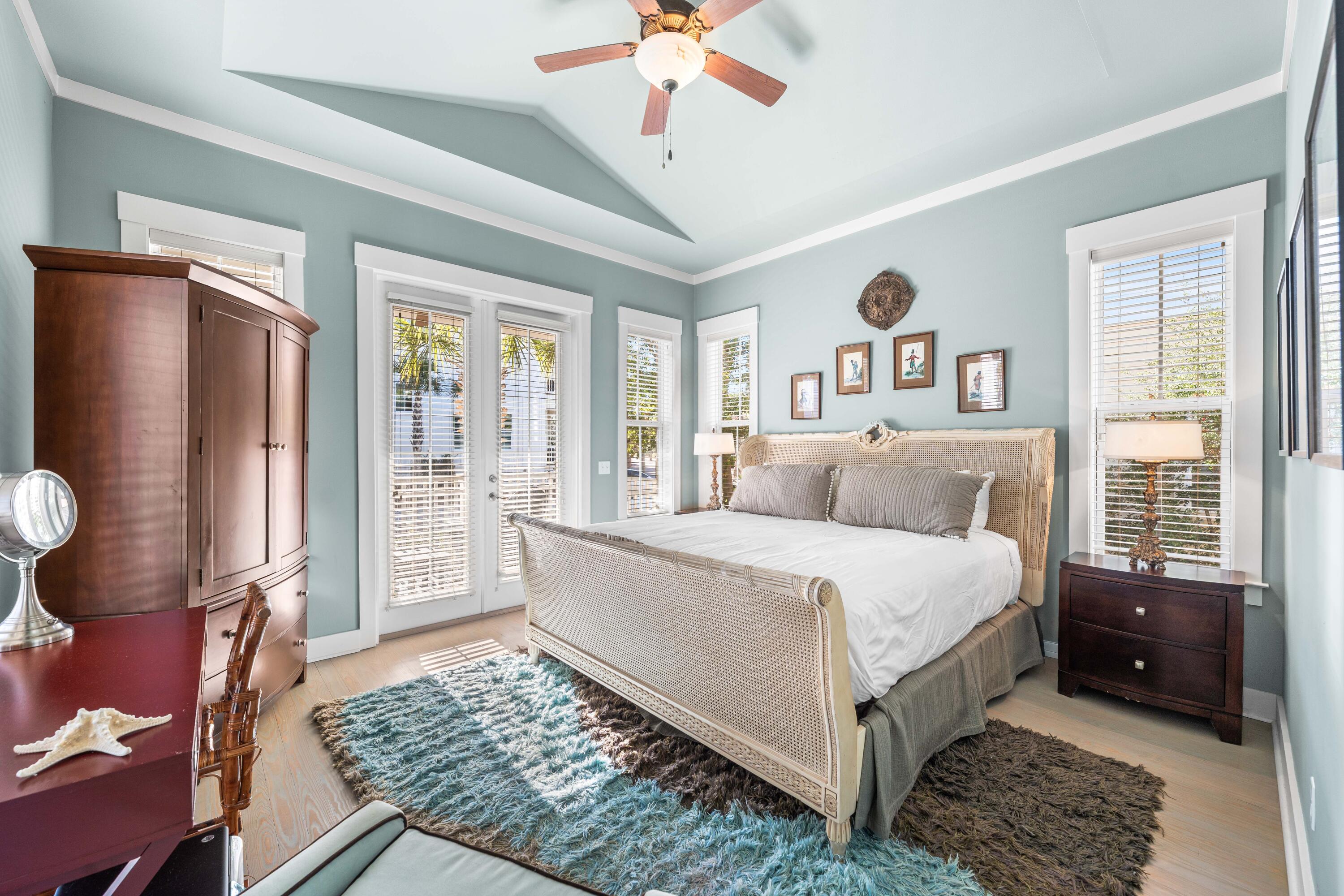 214 E Blue Crab Loop