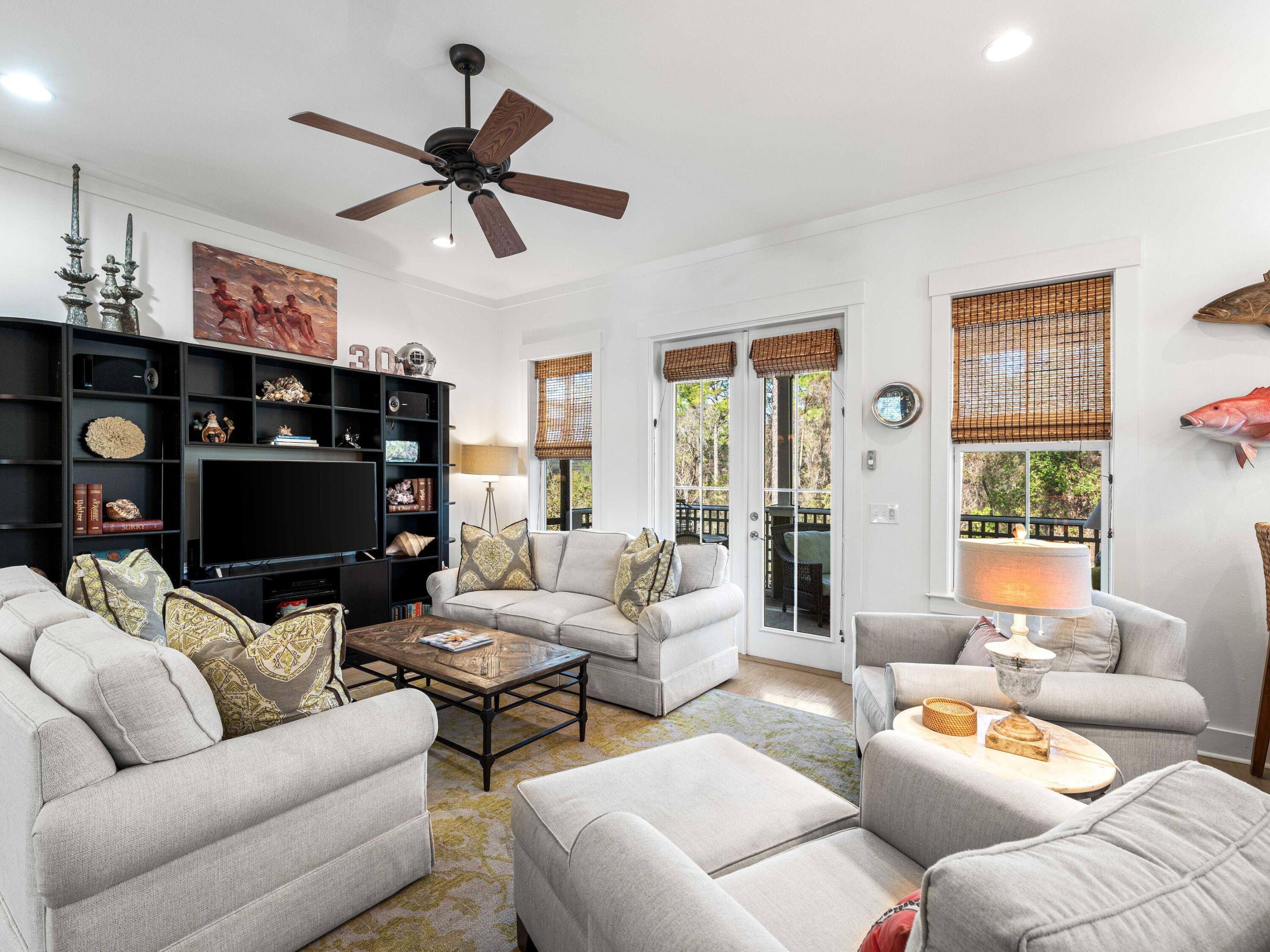 214 E Blue Crab Loop