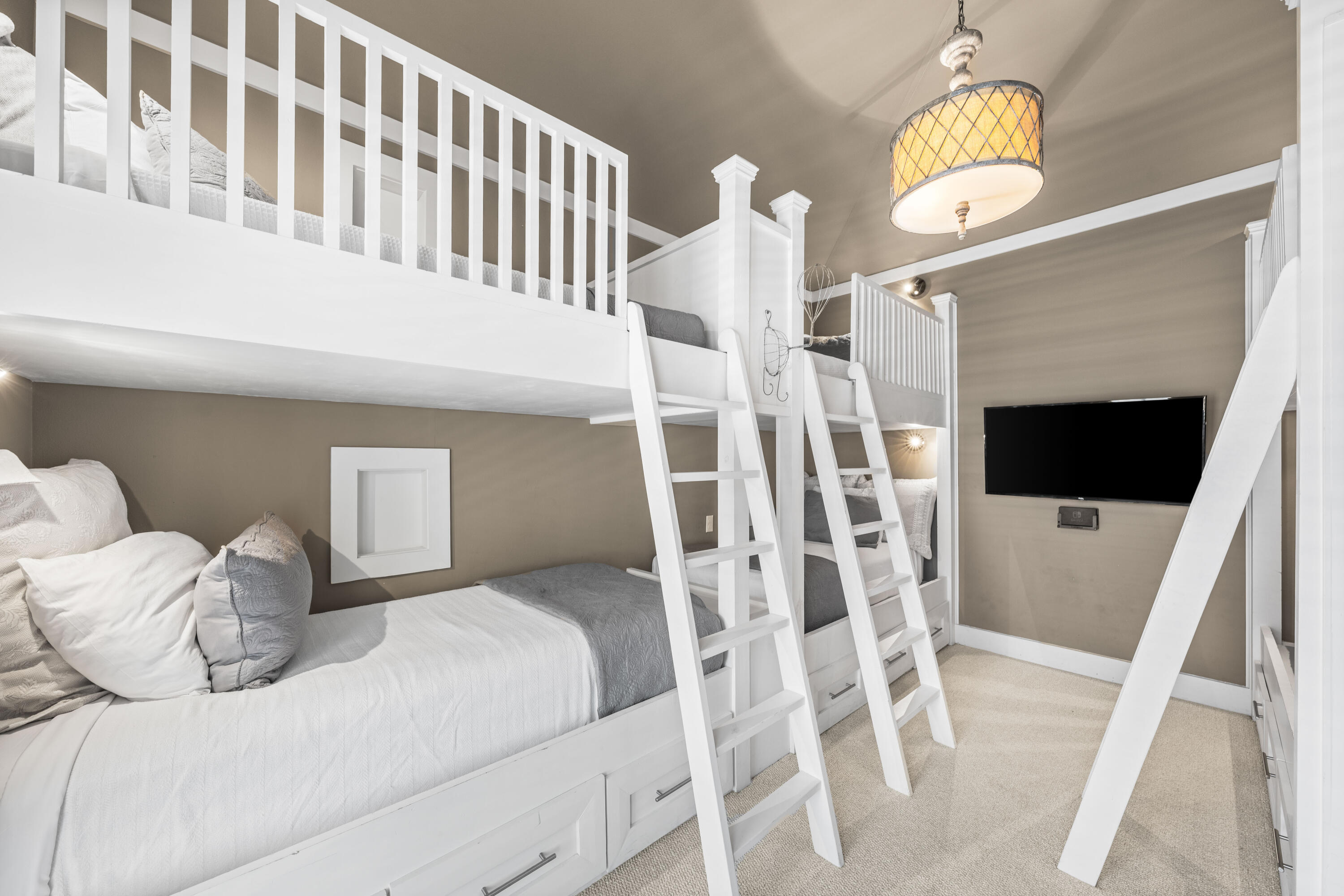 214 E Blue Crab Loop